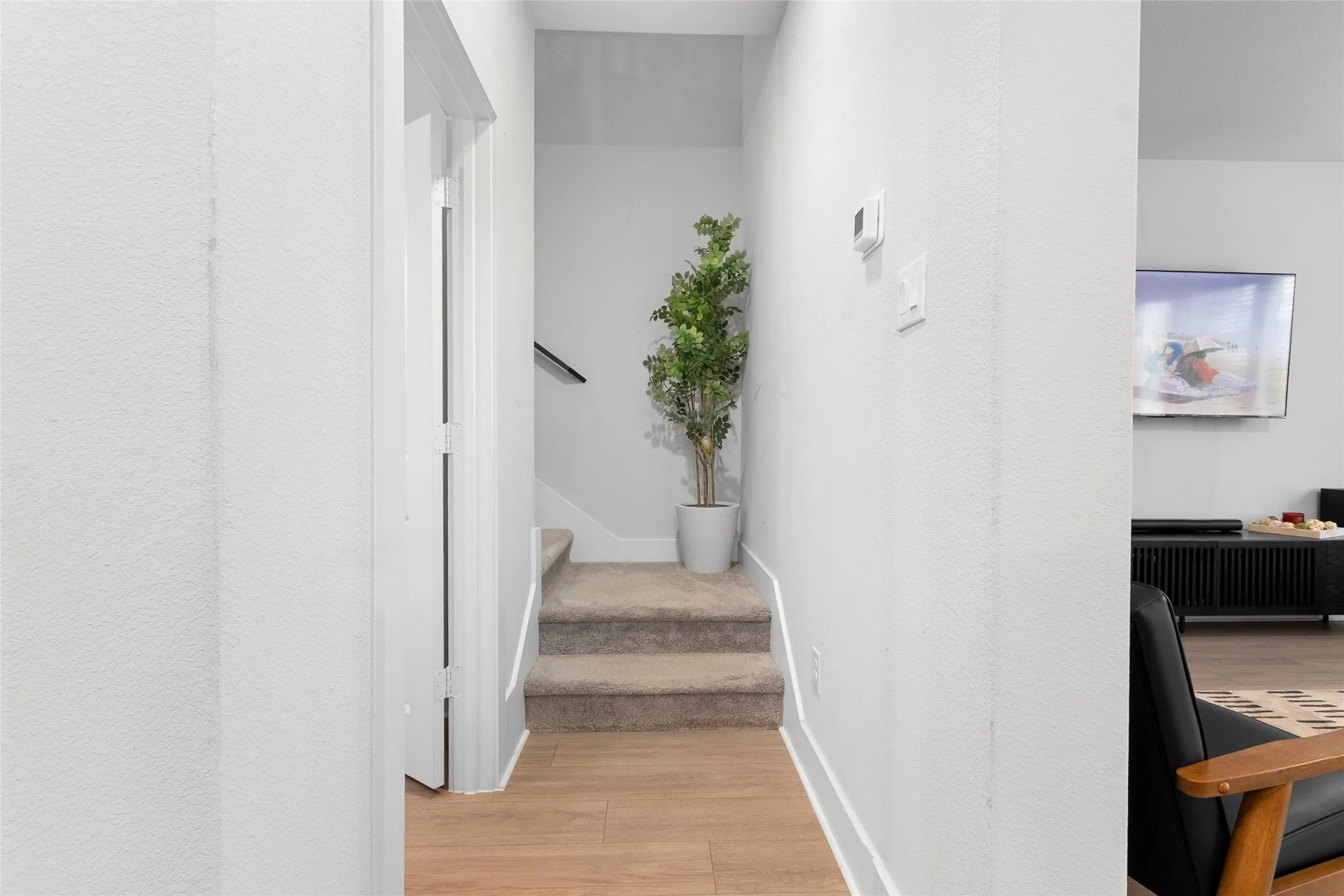 Townhouse For Sale in Tarrant County , 806 Trace Hawk Lane, Arlington, Texas 76005, 2 Bedroom, 3 Bathroom, 2 Garage spaces, 1,576 Sqft, built in 2021, mls#21332398, Real Estate Agent in Arlington, Homes For Sale in Tarrant county, Homes For Sale in Arlington, Realtor in Arlington Texas, Real Estate Brokerage Independent Realty Texas, Luminita Cordes Realtor