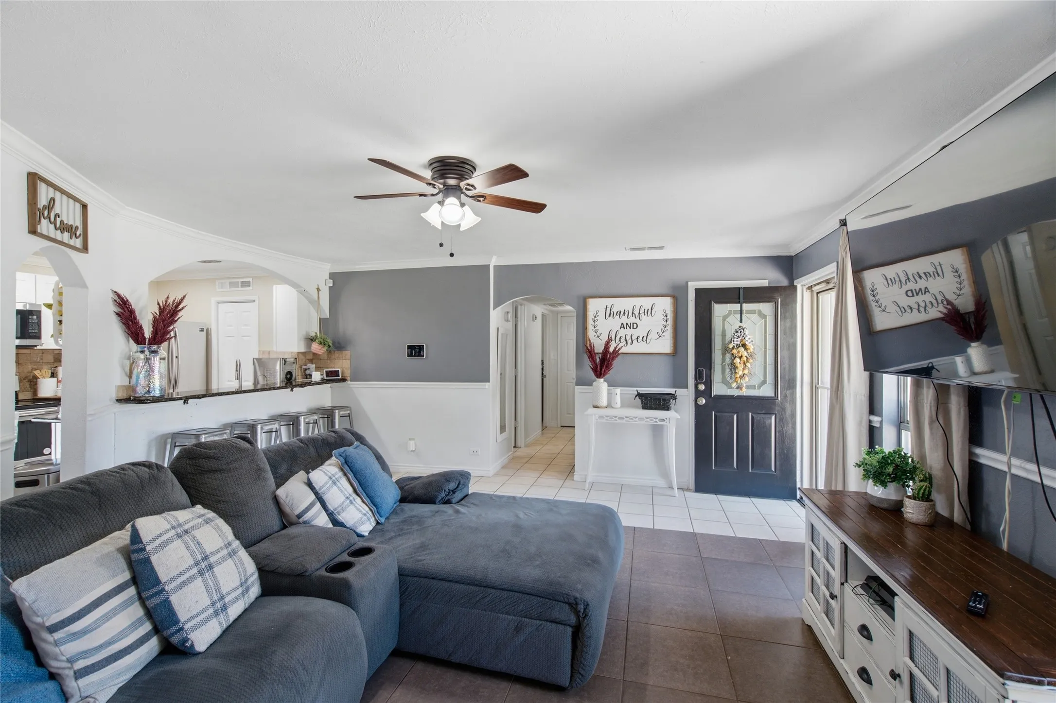 Single Family Residence For Sale in Tarrant County , 2326 Idlewood Drive, Arlington, Texas 76014, 4 Bedroom, 2 Bathroom, Garage spaces, 1,332 Sqft, built in 1981, mls#21331474, Real Estate Agent in Arlington, Homes For Sale in Tarrant county, Homes For Sale in Arlington, Realtor in Arlington Texas, Real Estate Brokerage Independent Realty Texas, Luminita Cordes Realtor