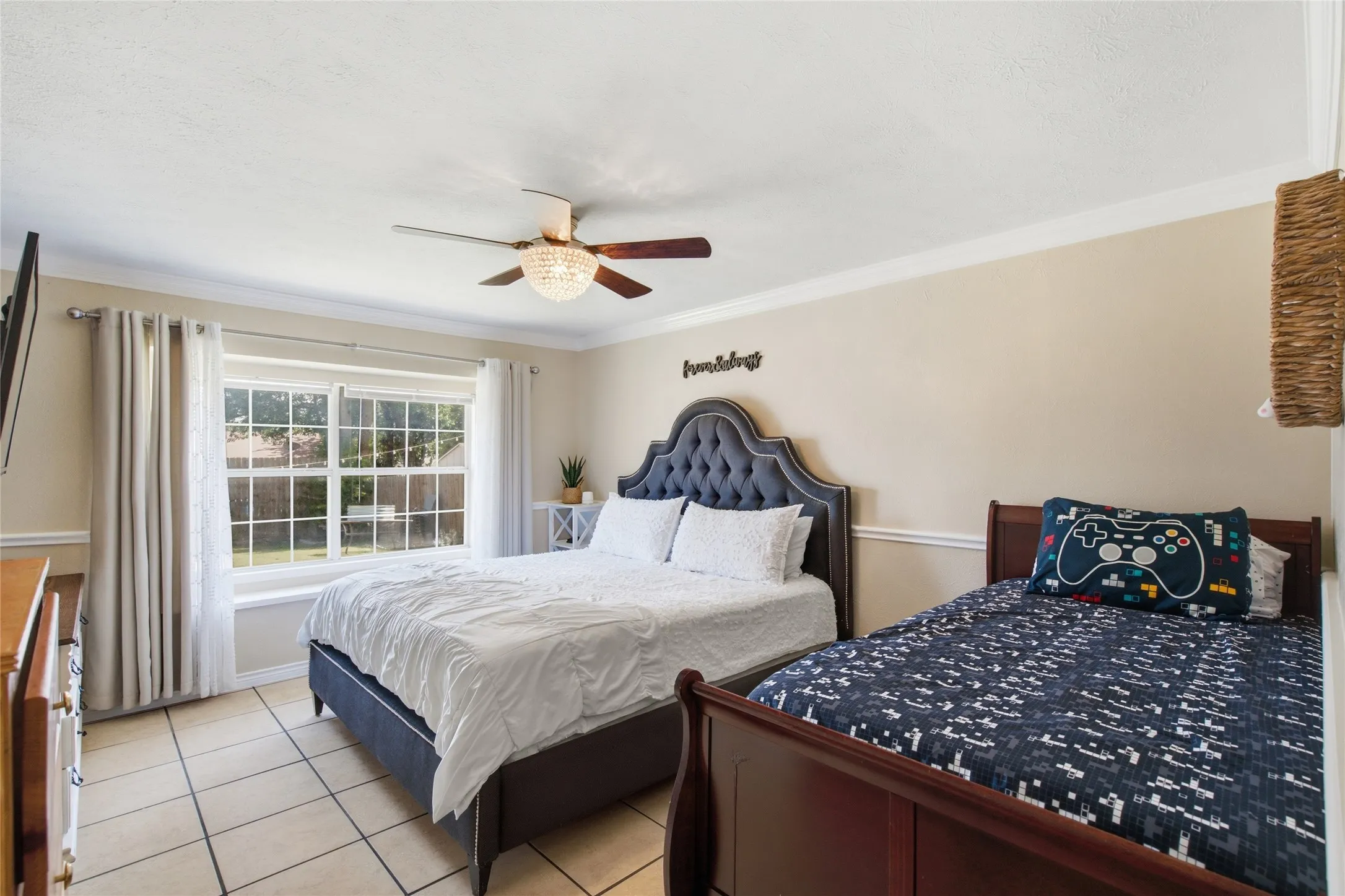 Single Family Residence For Sale in Tarrant County , 2326 Idlewood Drive, Arlington, Texas 76014, 4 Bedroom, 2 Bathroom, Garage spaces, 1,332 Sqft, built in 1981, mls#21331474, Real Estate Agent in Arlington, Homes For Sale in Tarrant county, Homes For Sale in Arlington, Realtor in Arlington Texas, Real Estate Brokerage Independent Realty Texas, Luminita Cordes Realtor