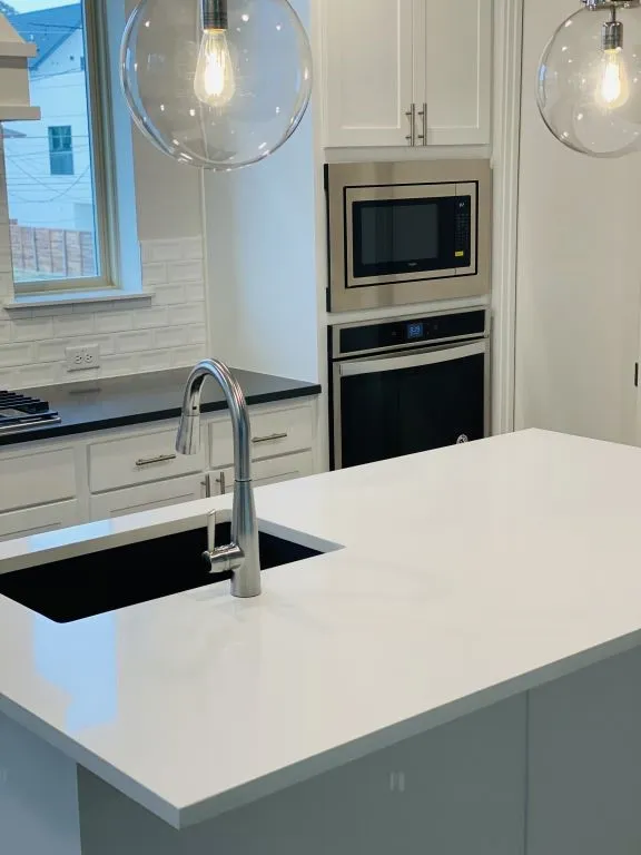 Townhouse For Rent in Dallas County , 1802 Deacon Hill, Dallas, Texas 75204, 2 Bedrooms, 3 Bathrooms, 2 Garage spaces, 1,426 Sqft, built in 2019, Price $3,400, mls#21332508, Real Estate Agent in Dallas, Homes For Rent in Dallas county, Homes For Rent in Dallas, Realtor in Dallas Texas, Real Estate Brokerage Independent Realty Texas, Luminita Cordes Realtor