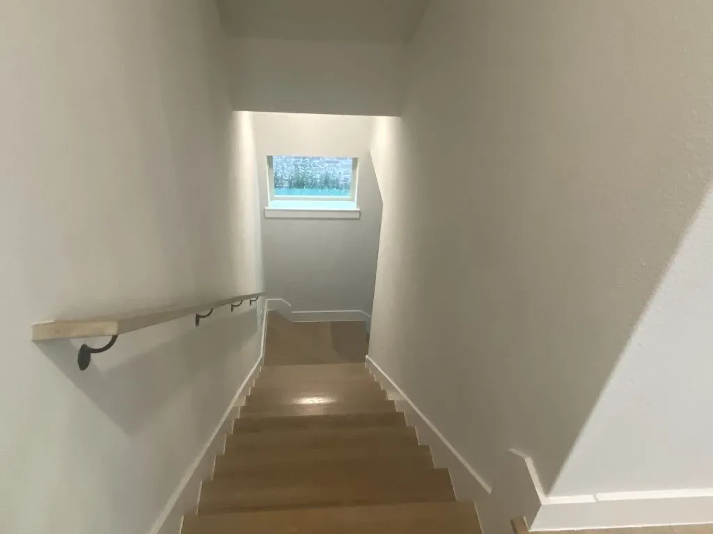 Townhouse For Rent in Dallas County , 1802 Deacon Hill, Dallas, Texas 75204, 2 Bedrooms, 3 Bathrooms, 2 Garage spaces, 1,426 Sqft, built in 2019, Price $3,400, mls#21332508, Real Estate Agent in Dallas, Homes For Rent in Dallas county, Homes For Rent in Dallas, Realtor in Dallas Texas, Real Estate Brokerage Independent Realty Texas, Luminita Cordes Realtor