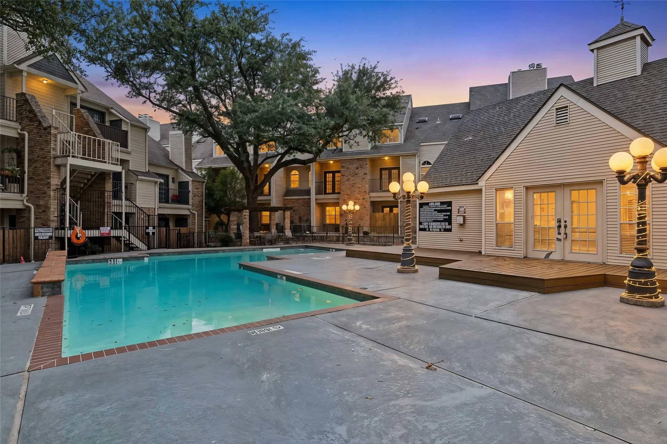 Condominium For Sale in Dallas County , 5325 Bent Tree Forest Drive 2230, Dallas, Texas 75248, 1 Bedroom, 2 Bathroom, 1 Garage spaces, 1,028 Sqft, built in 1983, mls#21329803, Real Estate Agent in Dallas, Homes For Sale in Dallas county, Homes For Sale in Dallas, Realtor in Dallas Texas, Real Estate Brokerage Independent Realty Texas, Luminita Cordes Realtor