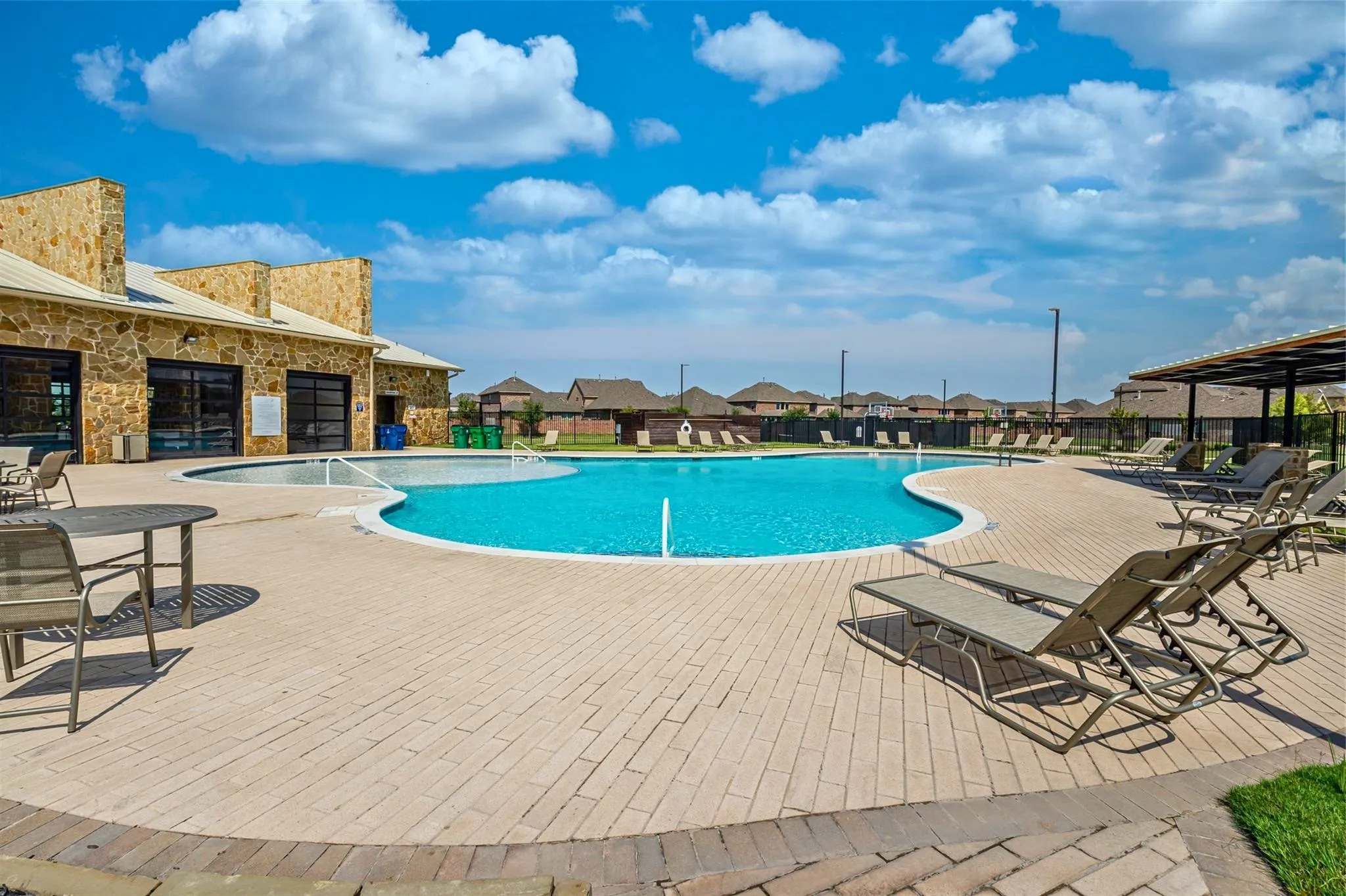 Single Family Residence For Sale in Collin County , 2721 Driftwood Creek Trail, Celina, Texas 75078, 4 Bedroom, 3 Bathroom, 2 Garage spaces, 2,564 Sqft, built in 2016, mls#21320304, Real Estate Agent in Celina, Homes For Sale in Collin county, Homes For Sale in Celina, Realtor in Celina Texas, Real Estate Brokerage Independent Realty Texas, Luminita Cordes Realtor