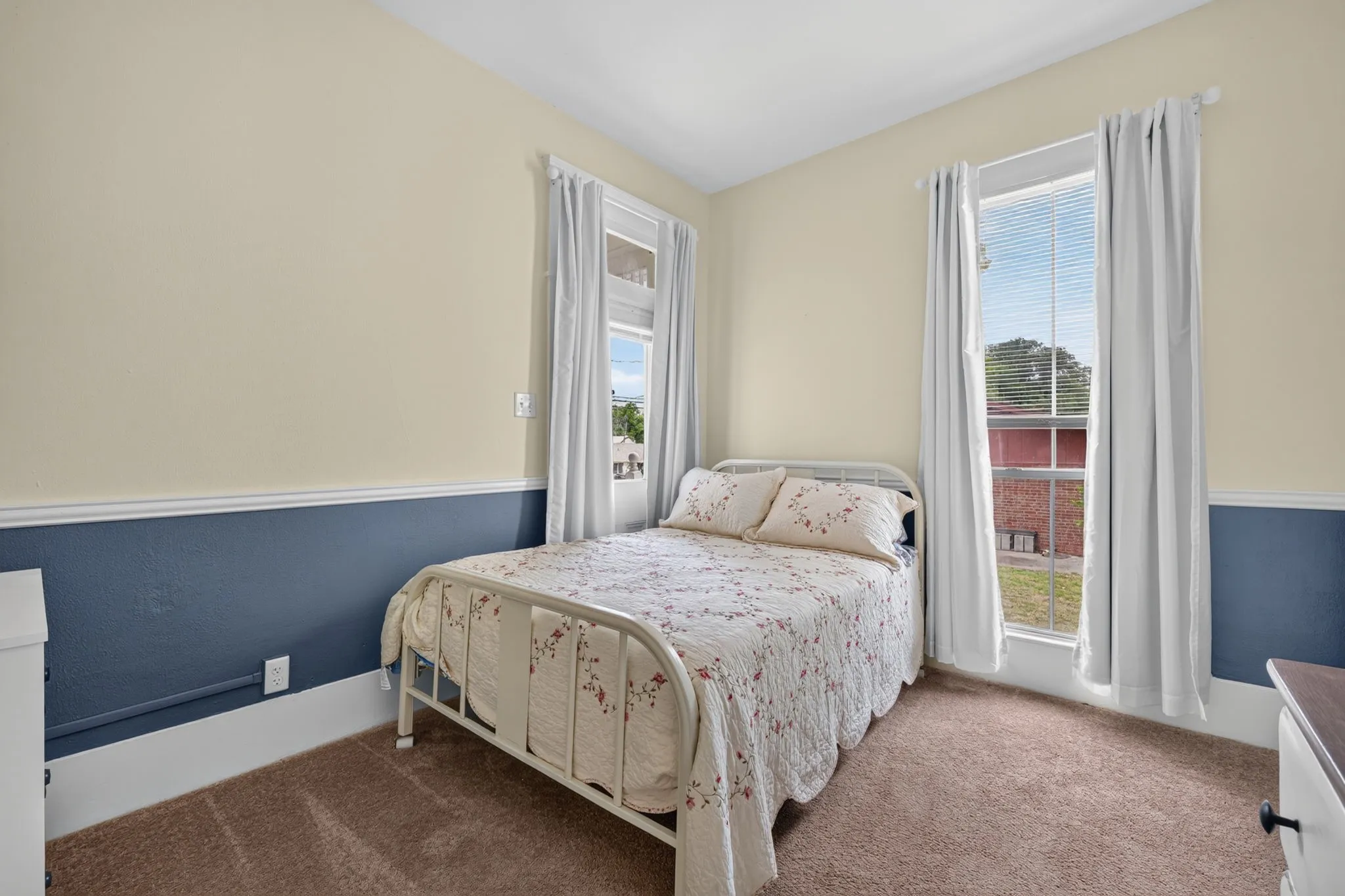 Single Family Residence For Sale in Parker County , 217 E 1st Street, Weatherford, Texas 76086, 2 Bedroom, 1 Bathroom, Garage spaces, 1,148 Sqft, built in 0, mls#21331229, Real Estate Agent in Weatherford, Homes For Sale in Parker county, Homes For Sale in Weatherford, Realtor in Weatherford Texas, Real Estate Brokerage Independent Realty Texas, Luminita Cordes Realtor