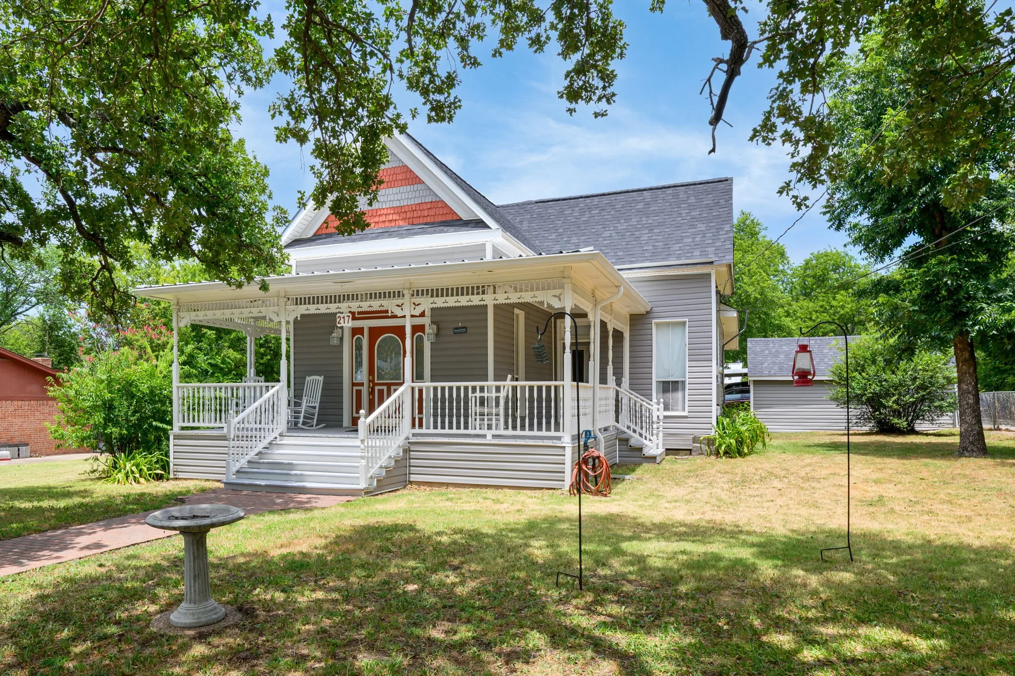 Single Family Residence For Sale in Parker County , 217 E 1st Street, Weatherford, Texas 76086, 2 Bedroom, 1 Bathroom, Garage spaces, 1,148 Sqft, built in 0, mls#21331229, Real Estate Agent in Weatherford, Homes For Sale in Parker county, Homes For Sale in Weatherford, Realtor in Weatherford Texas, Real Estate Brokerage Independent Realty Texas, Luminita Cordes Realtor