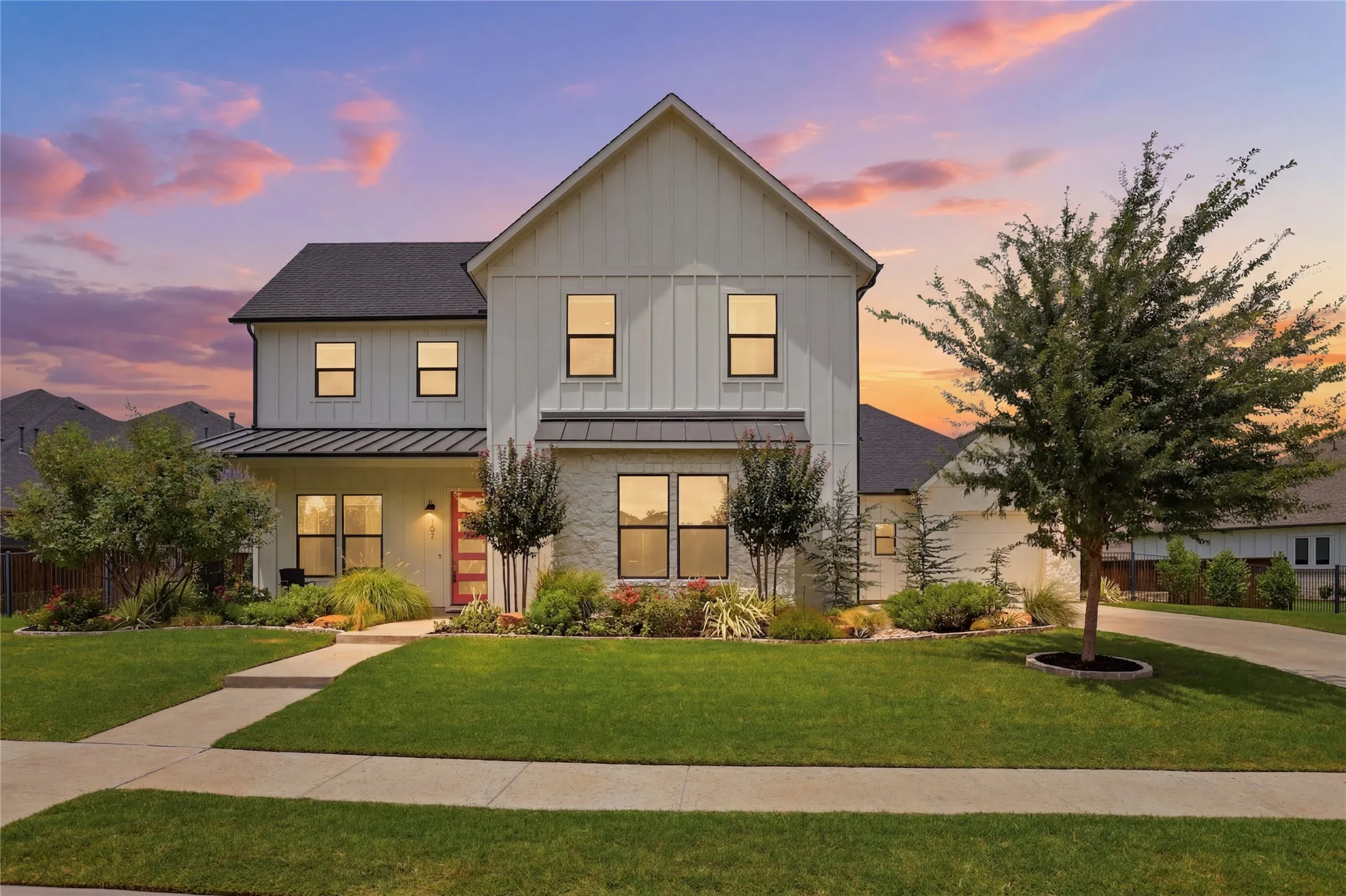 Single Family Residence For Sale in Denton County , 167 Stirling Drive, Argyle, Texas 76226, 4 Bedroom, 5 Bathroom, 3 Garage spaces, 3,387 Sqft, built in 2021, mls#21329275, Real Estate Agent in Argyle, Homes For Sale in Denton county, Homes For Sale in Argyle, Realtor in Argyle Texas, Real Estate Brokerage Independent Realty Texas, Luminita Cordes Realtor