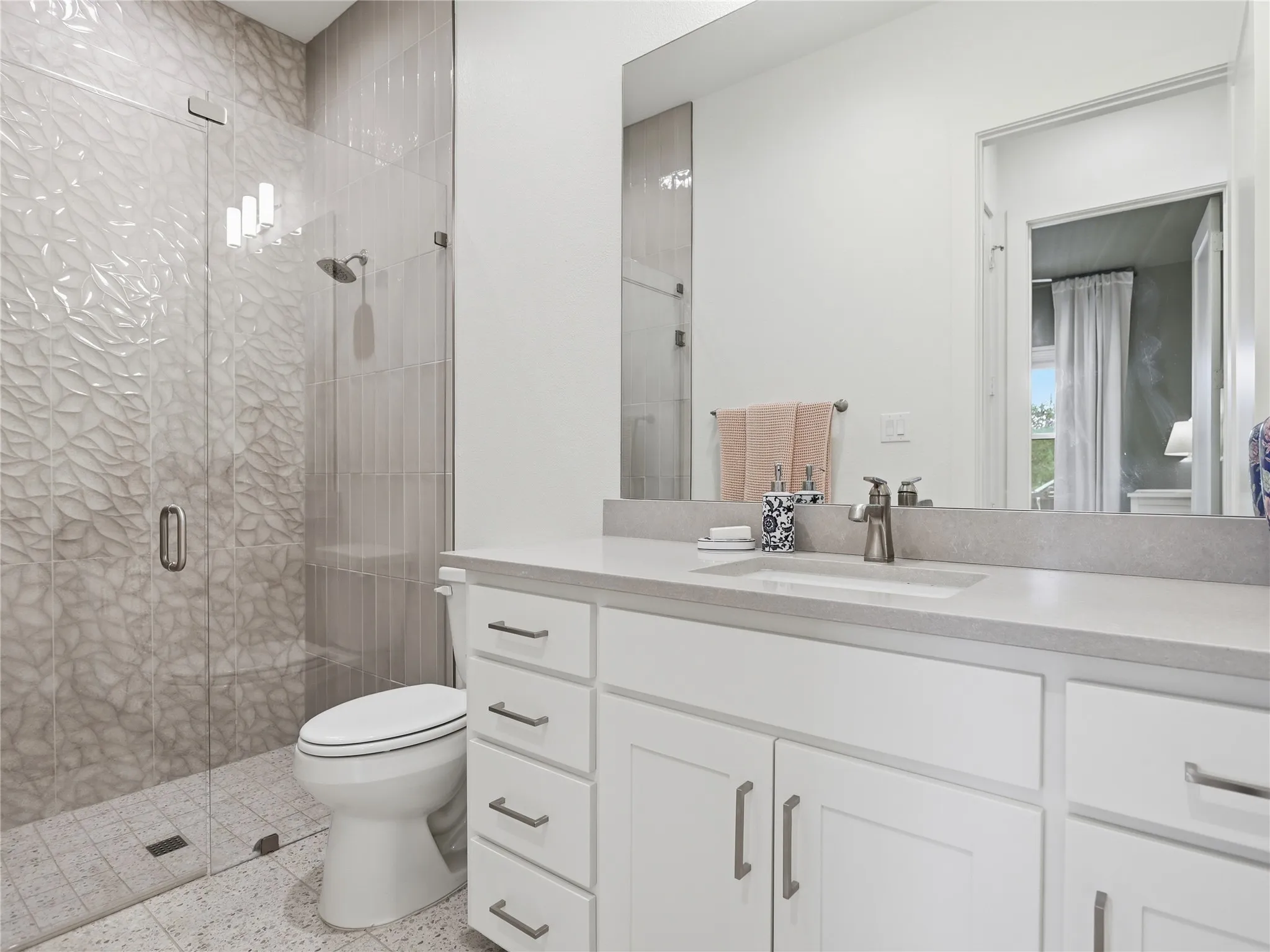 Single Family Residence For Sale in Denton County , 167 Stirling Drive, Argyle, Texas 76226, 4 Bedroom, 5 Bathroom, 3 Garage spaces, 3,387 Sqft, built in 2021, mls#21329275, Real Estate Agent in Argyle, Homes For Sale in Denton county, Homes For Sale in Argyle, Realtor in Argyle Texas, Real Estate Brokerage Independent Realty Texas, Luminita Cordes Realtor