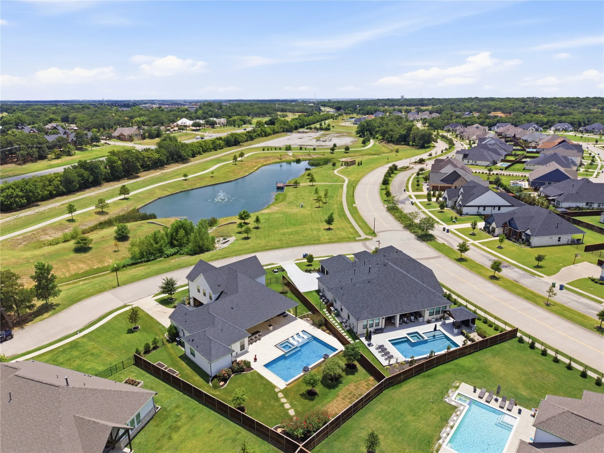 Single Family Residence For Sale in Denton County , 167 Stirling Drive, Argyle, Texas 76226, 4 Bedroom, 5 Bathroom, 3 Garage spaces, 3,387 Sqft, built in 2021, mls#21329275, Real Estate Agent in Argyle, Homes For Sale in Denton county, Homes For Sale in Argyle, Realtor in Argyle Texas, Real Estate Brokerage Independent Realty Texas, Luminita Cordes Realtor