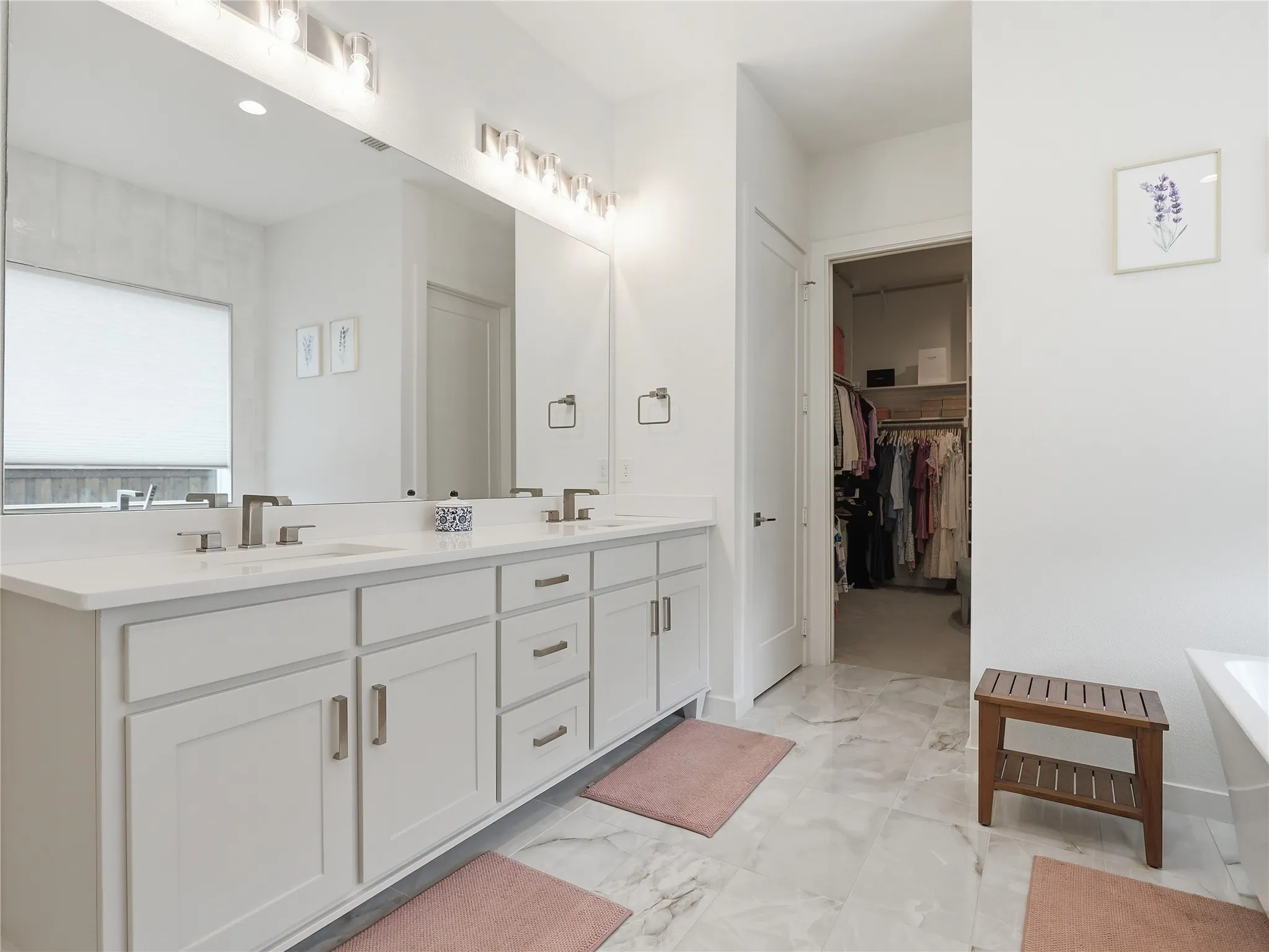 Single Family Residence For Sale in Denton County , 167 Stirling Drive, Argyle, Texas 76226, 4 Bedroom, 5 Bathroom, 3 Garage spaces, 3,387 Sqft, built in 2021, mls#21329275, Real Estate Agent in Argyle, Homes For Sale in Denton county, Homes For Sale in Argyle, Realtor in Argyle Texas, Real Estate Brokerage Independent Realty Texas, Luminita Cordes Realtor