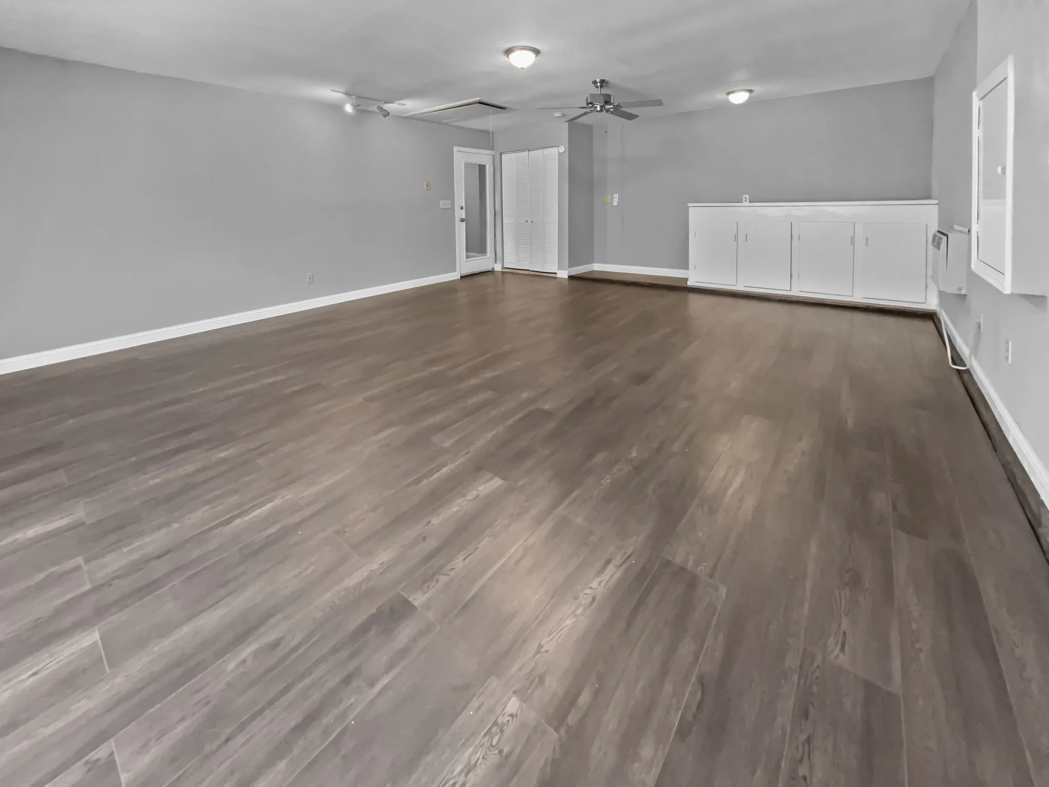 Single Family Residence For Sale in Dallas County , 6210 Glenmoor Drive, Garland, Texas 75043, 3 Bedrooms, 2 Bathrooms, Garage spaces, 1,983 Sqft, built in 1977, Price $285,000, mls#21332535, Real Estate Agent in Garland, Homes For Sale in Dallas county, Homes For Sale in Garland, Realtor in Garland Texas, Real Estate Brokerage Independent Realty Texas, Luminita Cordes Realtor