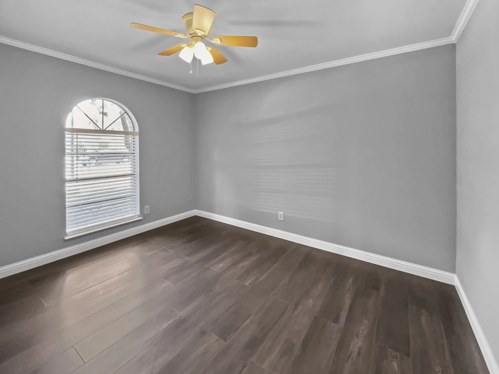 Single Family Residence For Sale in Dallas County , 6210 Glenmoor Drive, Garland, Texas 75043, 3 Bedrooms, 2 Bathrooms, Garage spaces, 1,983 Sqft, built in 1977, Price $285,000, mls#21332535, Real Estate Agent in Garland, Homes For Sale in Dallas county, Homes For Sale in Garland, Realtor in Garland Texas, Real Estate Brokerage Independent Realty Texas, Luminita Cordes Realtor