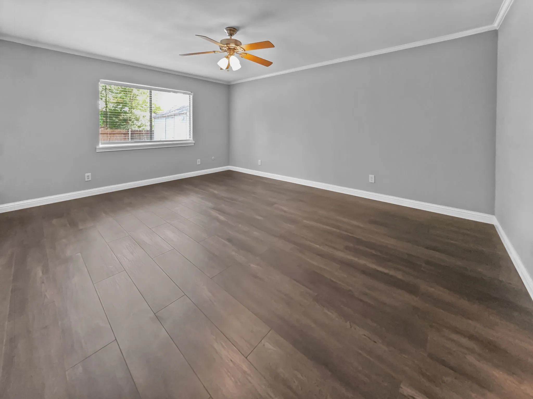 Single Family Residence For Sale in Dallas County , 6210 Glenmoor Drive, Garland, Texas 75043, 3 Bedrooms, 2 Bathrooms, Garage spaces, 1,983 Sqft, built in 1977, Price $285,000, mls#21332535, Real Estate Agent in Garland, Homes For Sale in Dallas county, Homes For Sale in Garland, Realtor in Garland Texas, Real Estate Brokerage Independent Realty Texas, Luminita Cordes Realtor
