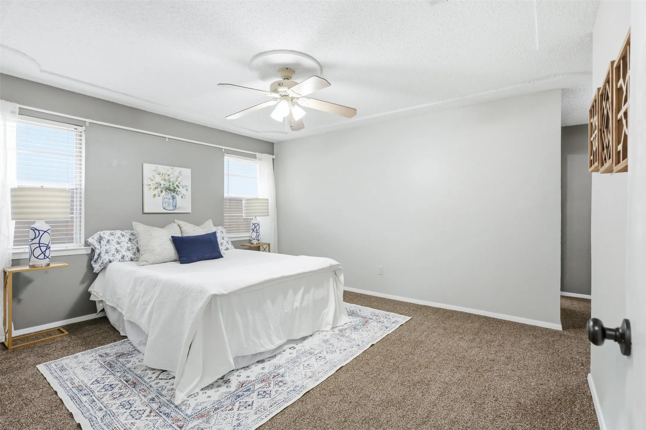 Single Family Residence For Sale in Tarrant County , 5536 Meadow Oak Street, North Richland Hills, Texas 76180, 3 Bedroom, 2 Bathroom, 2 Garage spaces, 1,786 Sqft, built in 1980, mls#21328960, Real Estate Agent in North Richland Hills, Homes For Sale in Tarrant county, Homes For Sale in North Richland Hills, Realtor in North Richland Hills Texas, Real Estate Brokerage Independent Realty Texas, Luminita Cordes Realtor