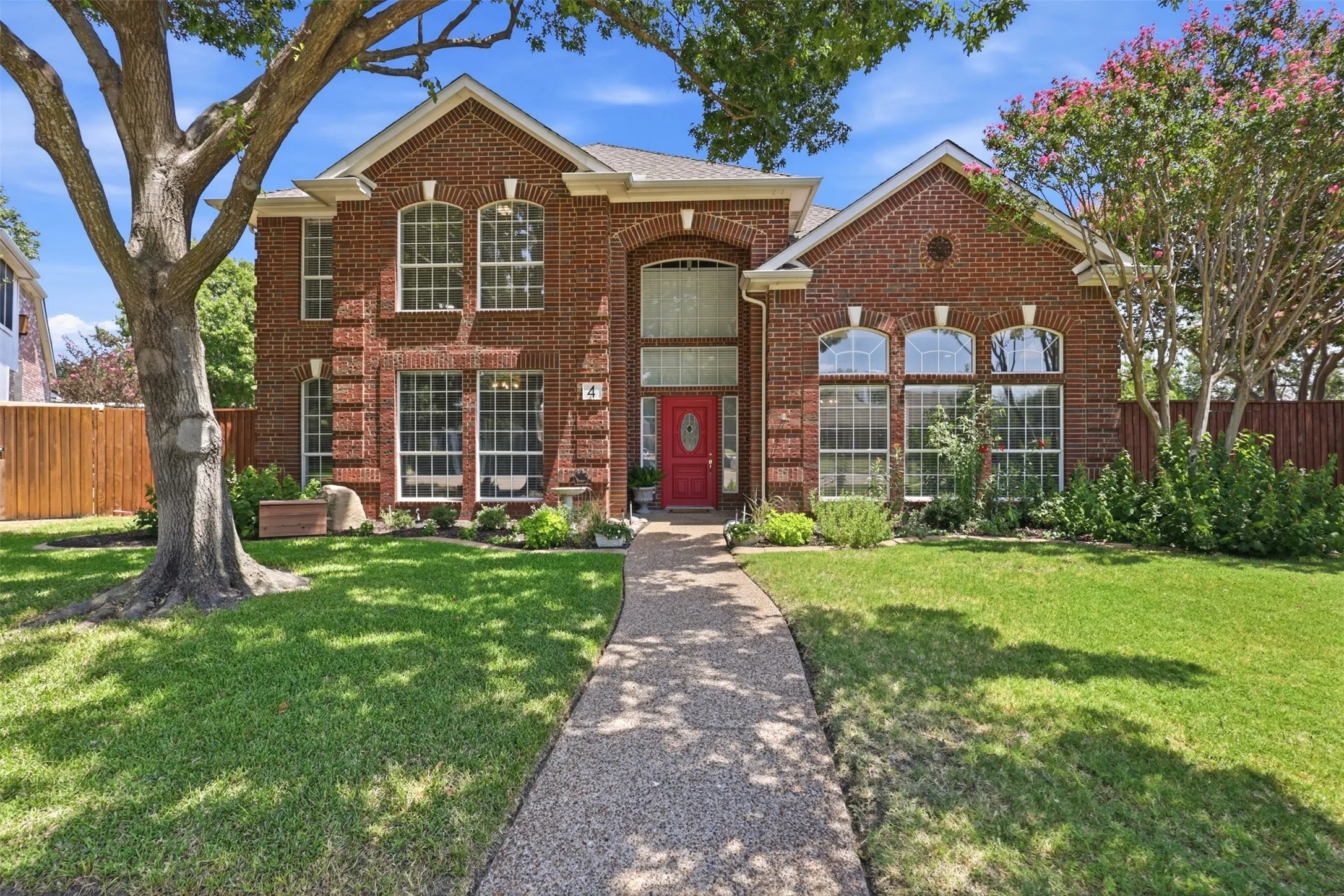 Single Family Residence For Sale in Collin County , 4 Fountain Gate Circle, Allen, Texas 75002, 4 Bedroom, 4 Bathroom, 2 Garage spaces, 3,396 Sqft, built in 1992, mls#21330613, Real Estate Agent in Allen, Homes For Sale in Collin county, Homes For Sale in Allen, Realtor in Allen Texas, Real Estate Brokerage Independent Realty Texas, Luminita Cordes Realtor