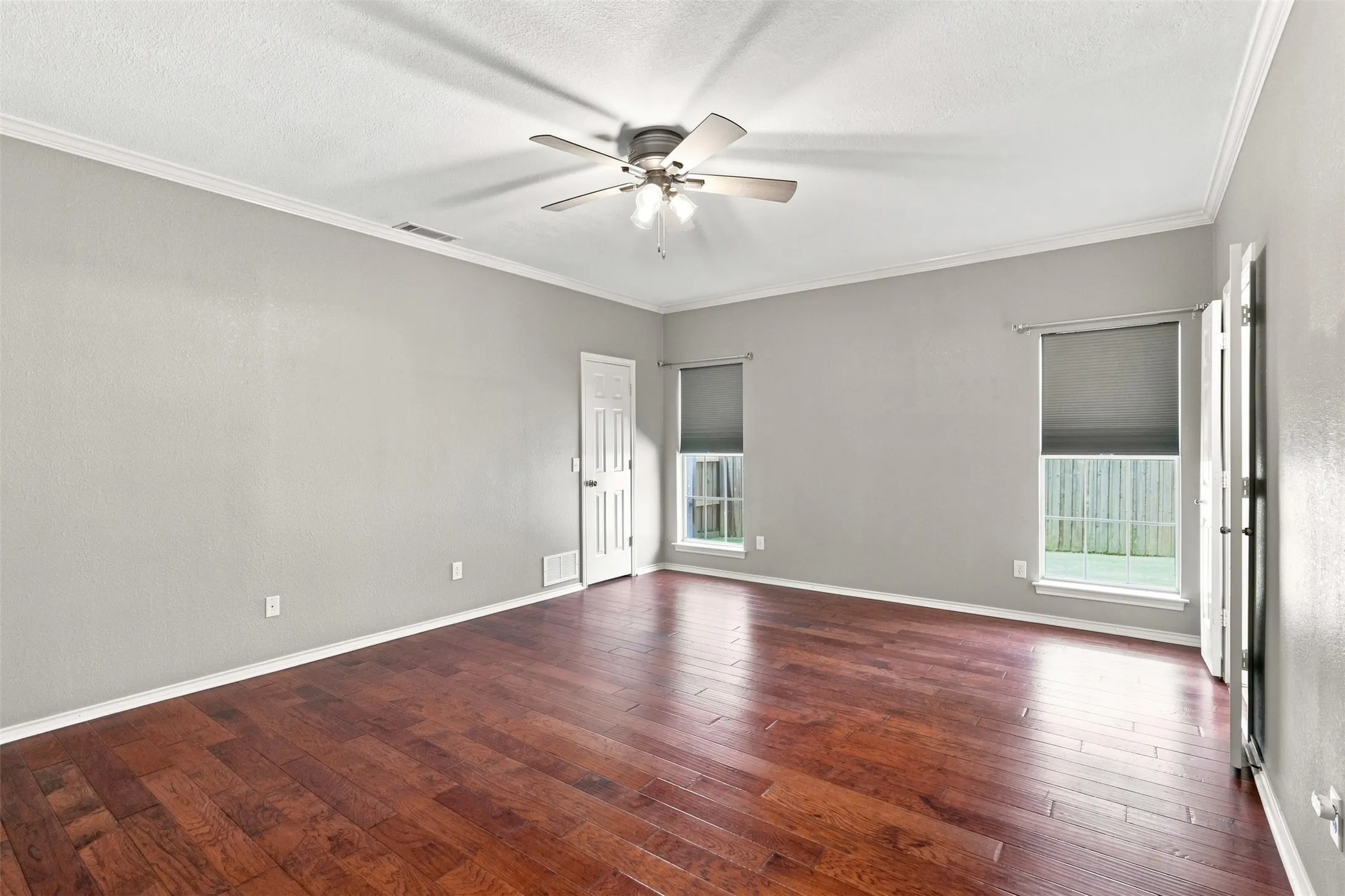 Single Family Residence For Sale in Collin County , 4 Fountain Gate Circle, Allen, Texas 75002, 4 Bedroom, 4 Bathroom, 2 Garage spaces, 3,396 Sqft, built in 1992, mls#21330613, Real Estate Agent in Allen, Homes For Sale in Collin county, Homes For Sale in Allen, Realtor in Allen Texas, Real Estate Brokerage Independent Realty Texas, Luminita Cordes Realtor