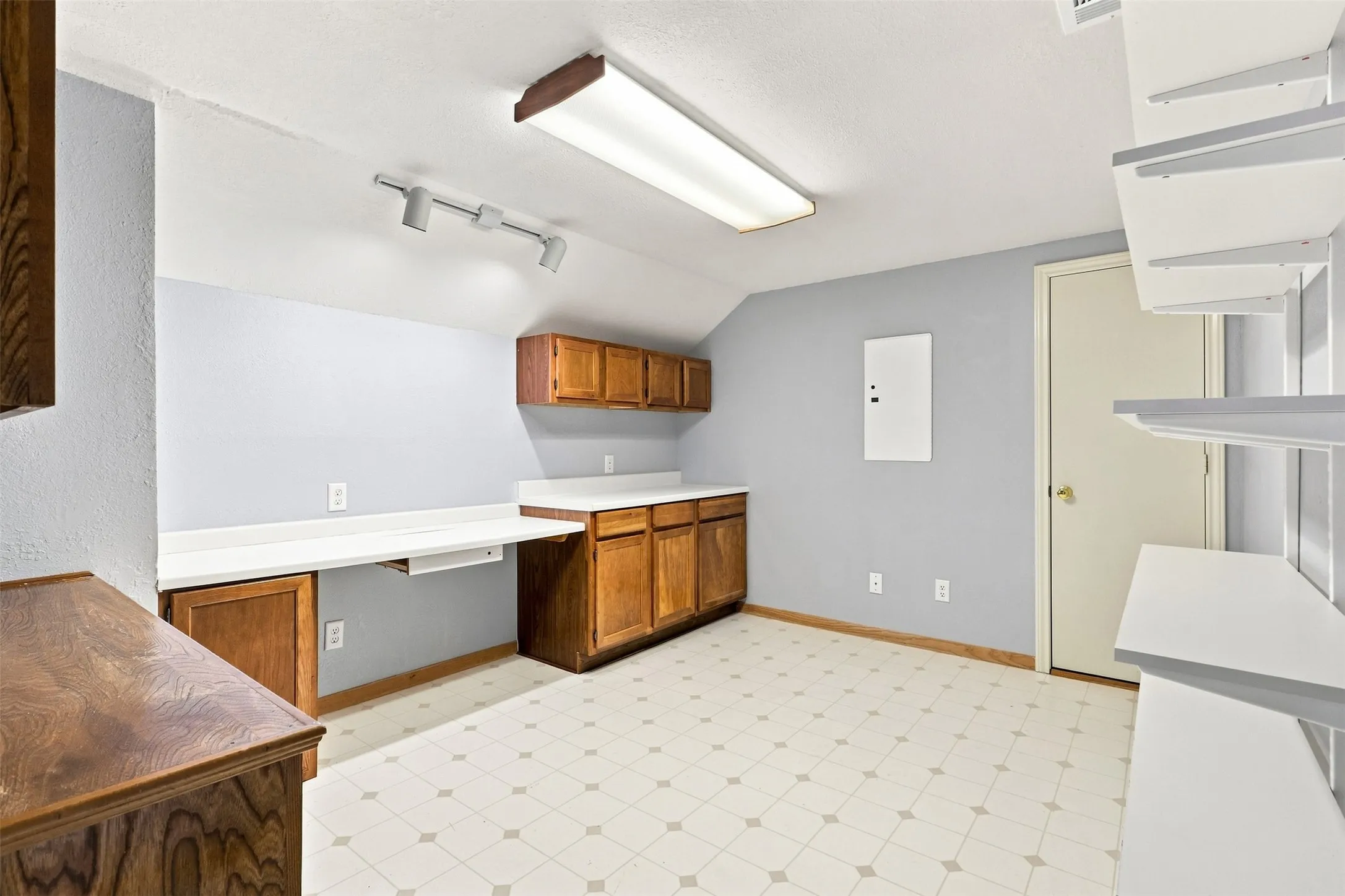 Single Family Residence For Sale in Collin County , 4 Fountain Gate Circle, Allen, Texas 75002, 4 Bedroom, 4 Bathroom, 2 Garage spaces, 3,396 Sqft, built in 1992, mls#21330613, Real Estate Agent in Allen, Homes For Sale in Collin county, Homes For Sale in Allen, Realtor in Allen Texas, Real Estate Brokerage Independent Realty Texas, Luminita Cordes Realtor