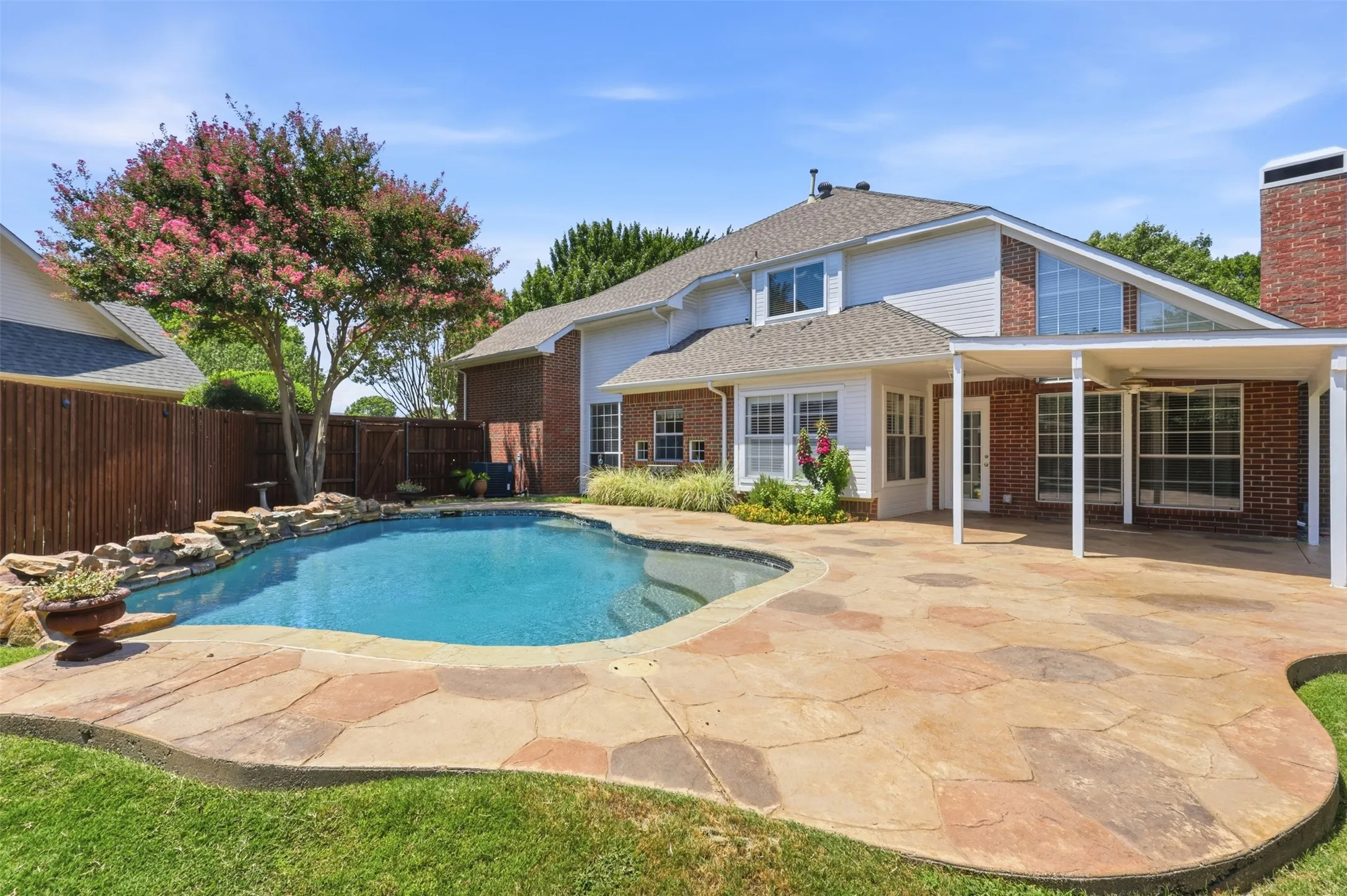 Single Family Residence For Sale in Collin County , 4 Fountain Gate Circle, Allen, Texas 75002, 4 Bedroom, 4 Bathroom, 2 Garage spaces, 3,396 Sqft, built in 1992, mls#21330613, Real Estate Agent in Allen, Homes For Sale in Collin county, Homes For Sale in Allen, Realtor in Allen Texas, Real Estate Brokerage Independent Realty Texas, Luminita Cordes Realtor