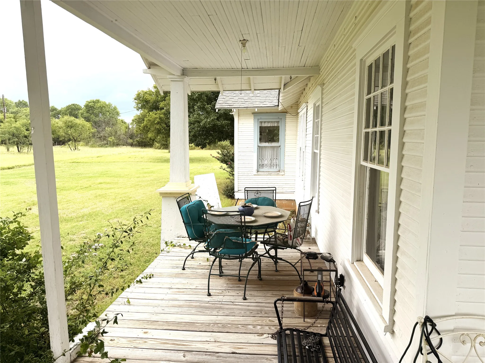 Side porch