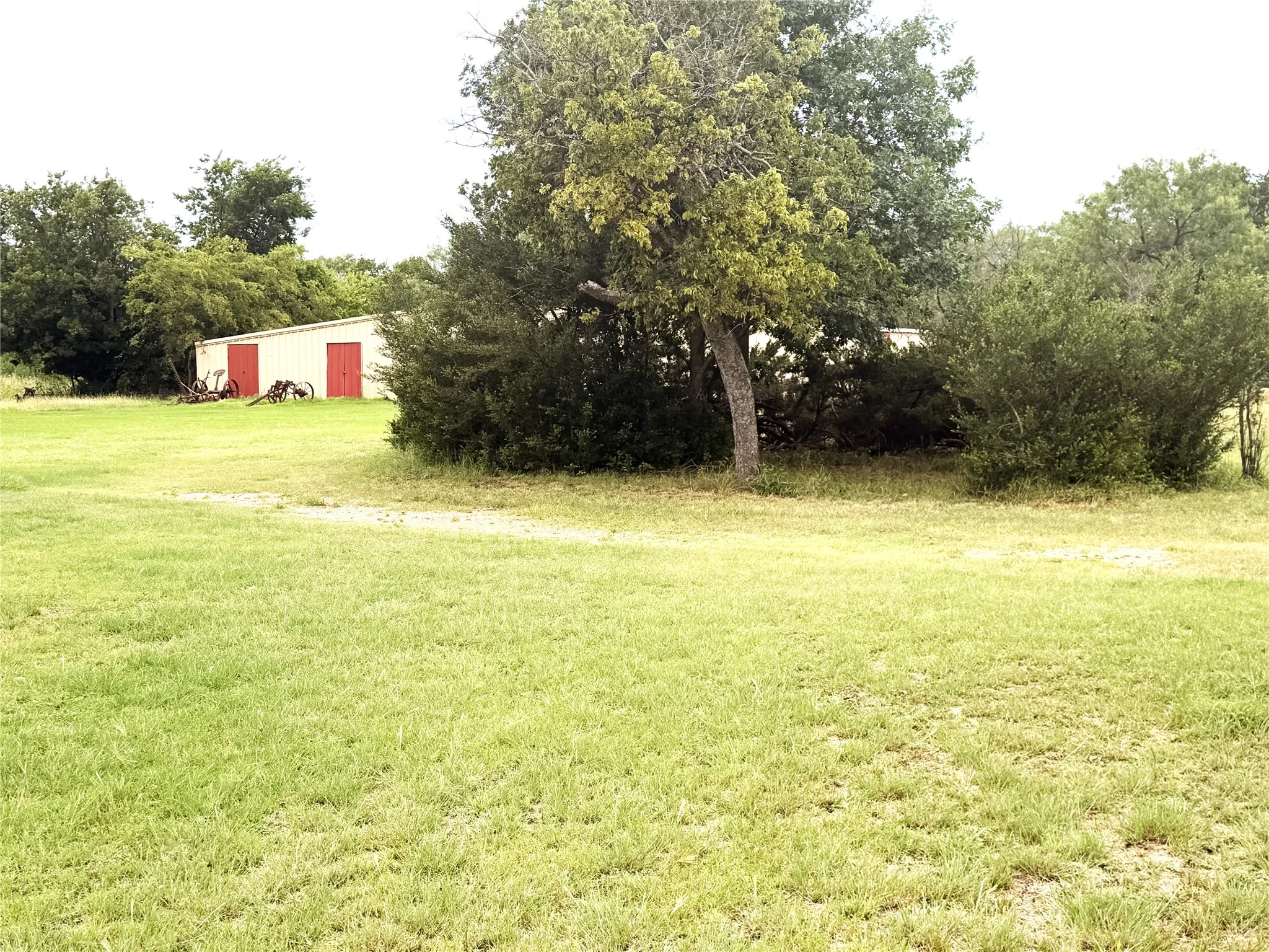 Single Family Residence For Sale in Eastland County , 709 W Saint Charles Street, Eastland, Texas 76448, 3 Bedroom, 1 Bathroom, Garage spaces, 1,628 Sqft, built in 1935, mls#21332485, Real Estate Agent in Eastland, Homes For Sale in Eastland county, Homes For Sale in Eastland, Realtor in Eastland Texas, Real Estate Brokerage Independent Realty Texas, Luminita Cordes Realtor