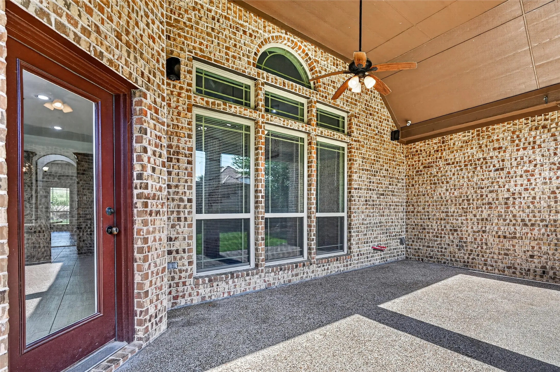Single Family Residence For Sale in Denton County , 1009 Spinks Court, Flower Mound, Texas 75028, 5 Bedroom, 4 Bathroom, 3 Garage spaces, 4,465 Sqft, built in 2014, mls#21332546, Real Estate Agent in Flower Mound, Homes For Sale in Denton county, Homes For Sale in Flower Mound, Realtor in Flower Mound Texas, Real Estate Brokerage Independent Realty Texas, Luminita Cordes Realtor