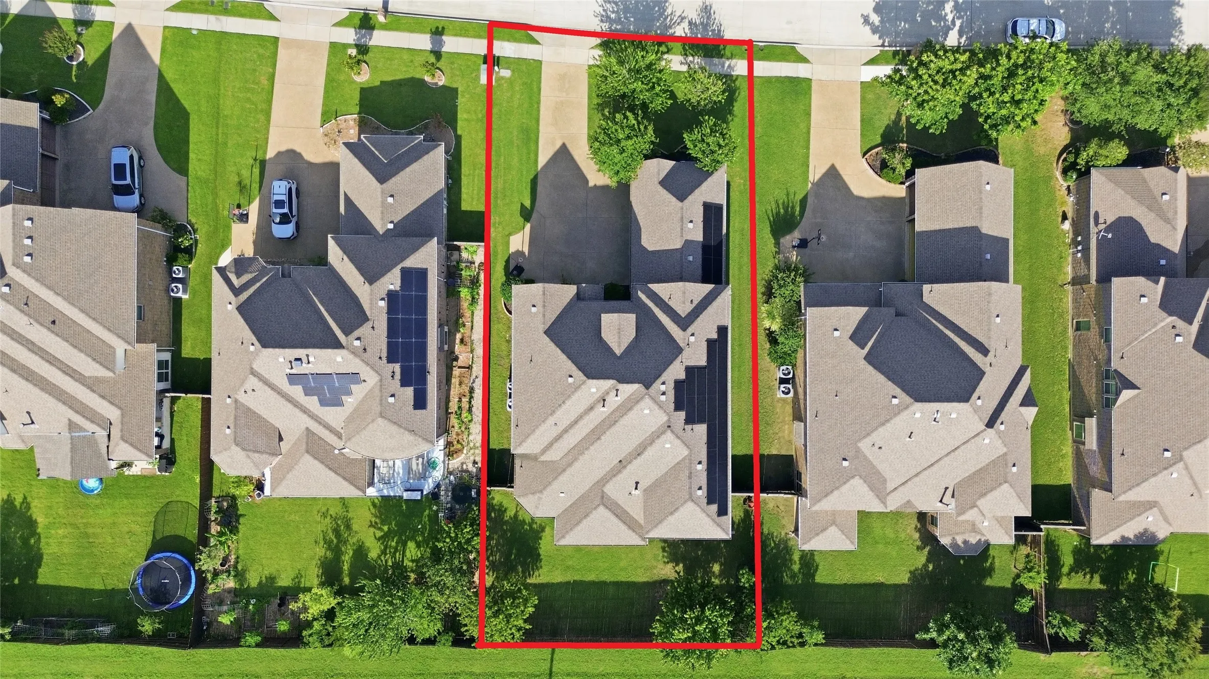 Single Family Residence For Sale in Denton County , 1009 Spinks Court, Flower Mound, Texas 75028, 5 Bedroom, 4 Bathroom, 3 Garage spaces, 4,465 Sqft, built in 2014, mls#21332546, Real Estate Agent in Flower Mound, Homes For Sale in Denton county, Homes For Sale in Flower Mound, Realtor in Flower Mound Texas, Real Estate Brokerage Independent Realty Texas, Luminita Cordes Realtor
