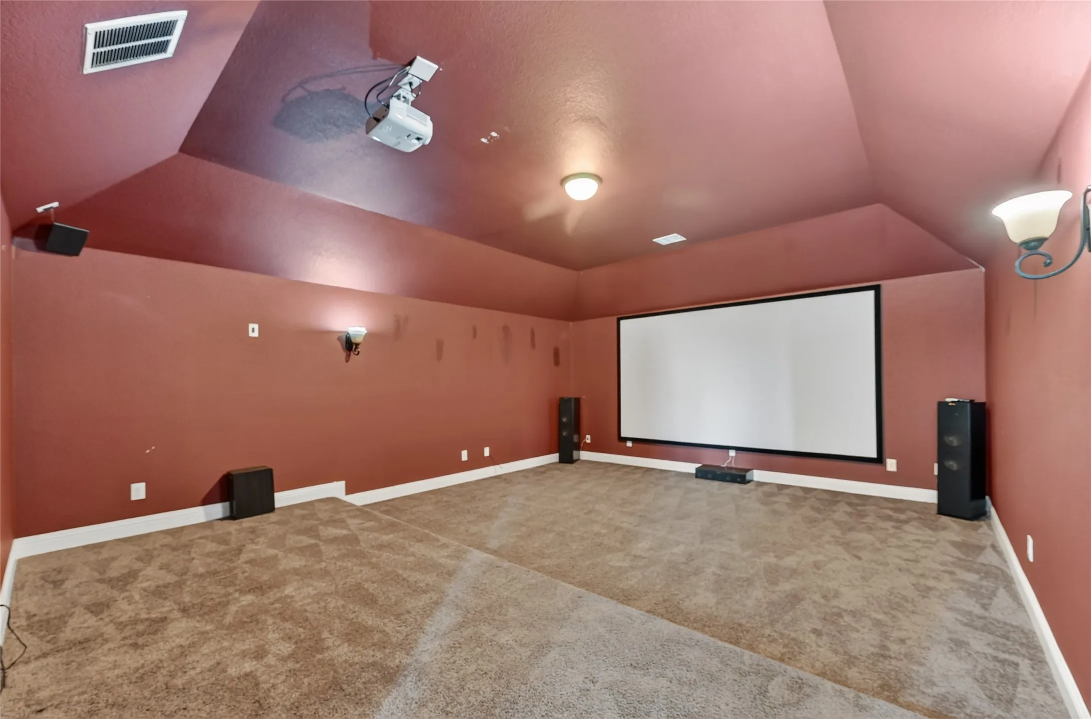 Single Family Residence For Sale in Denton County , 1009 Spinks Court, Flower Mound, Texas 75028, 5 Bedroom, 4 Bathroom, 3 Garage spaces, 4,465 Sqft, built in 2014, mls#21332546, Real Estate Agent in Flower Mound, Homes For Sale in Denton county, Homes For Sale in Flower Mound, Realtor in Flower Mound Texas, Real Estate Brokerage Independent Realty Texas, Luminita Cordes Realtor