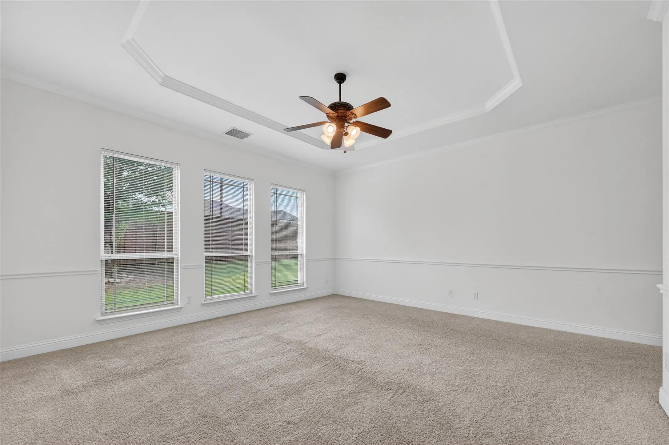 Single Family Residence For Sale in Denton County , 1009 Spinks Court, Flower Mound, Texas 75028, 5 Bedroom, 4 Bathroom, 3 Garage spaces, 4,465 Sqft, built in 2014, mls#21332546, Real Estate Agent in Flower Mound, Homes For Sale in Denton county, Homes For Sale in Flower Mound, Realtor in Flower Mound Texas, Real Estate Brokerage Independent Realty Texas, Luminita Cordes Realtor