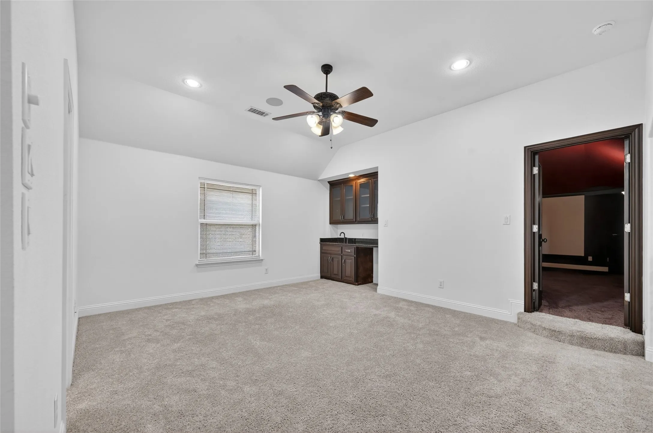 Single Family Residence For Sale in Denton County , 1009 Spinks Court, Flower Mound, Texas 75028, 5 Bedroom, 4 Bathroom, 3 Garage spaces, 4,465 Sqft, built in 2014, mls#21332546, Real Estate Agent in Flower Mound, Homes For Sale in Denton county, Homes For Sale in Flower Mound, Realtor in Flower Mound Texas, Real Estate Brokerage Independent Realty Texas, Luminita Cordes Realtor