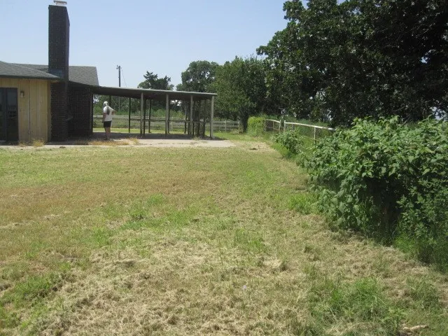 Single Family Residence For Sale in Cooke County , 2345 County Road 211, Gainesville, Texas 76240, 4 Bedroom, 3 Bathroom, 2 Garage spaces, 2,445 Sqft, built in 1970, mls#21332574, Real Estate Agent in Gainesville, Homes For Sale in Cooke county, Homes For Sale in Gainesville, Realtor in Gainesville Texas, Real Estate Brokerage Independent Realty Texas, Luminita Cordes Realtor
