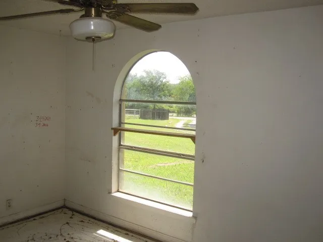 Single Family Residence For Sale in Cooke County , 2345 County Road 211, Gainesville, Texas 76240, 4 Bedroom, 3 Bathroom, 2 Garage spaces, 2,445 Sqft, built in 1970, mls#21332574, Real Estate Agent in Gainesville, Homes For Sale in Cooke county, Homes For Sale in Gainesville, Realtor in Gainesville Texas, Real Estate Brokerage Independent Realty Texas, Luminita Cordes Realtor