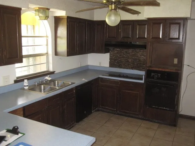 Single Family Residence For Sale in Cooke County , 2345 County Road 211, Gainesville, Texas 76240, 4 Bedroom, 3 Bathroom, 2 Garage spaces, 2,445 Sqft, built in 1970, mls#21332574, Real Estate Agent in Gainesville, Homes For Sale in Cooke county, Homes For Sale in Gainesville, Realtor in Gainesville Texas, Real Estate Brokerage Independent Realty Texas, Luminita Cordes Realtor