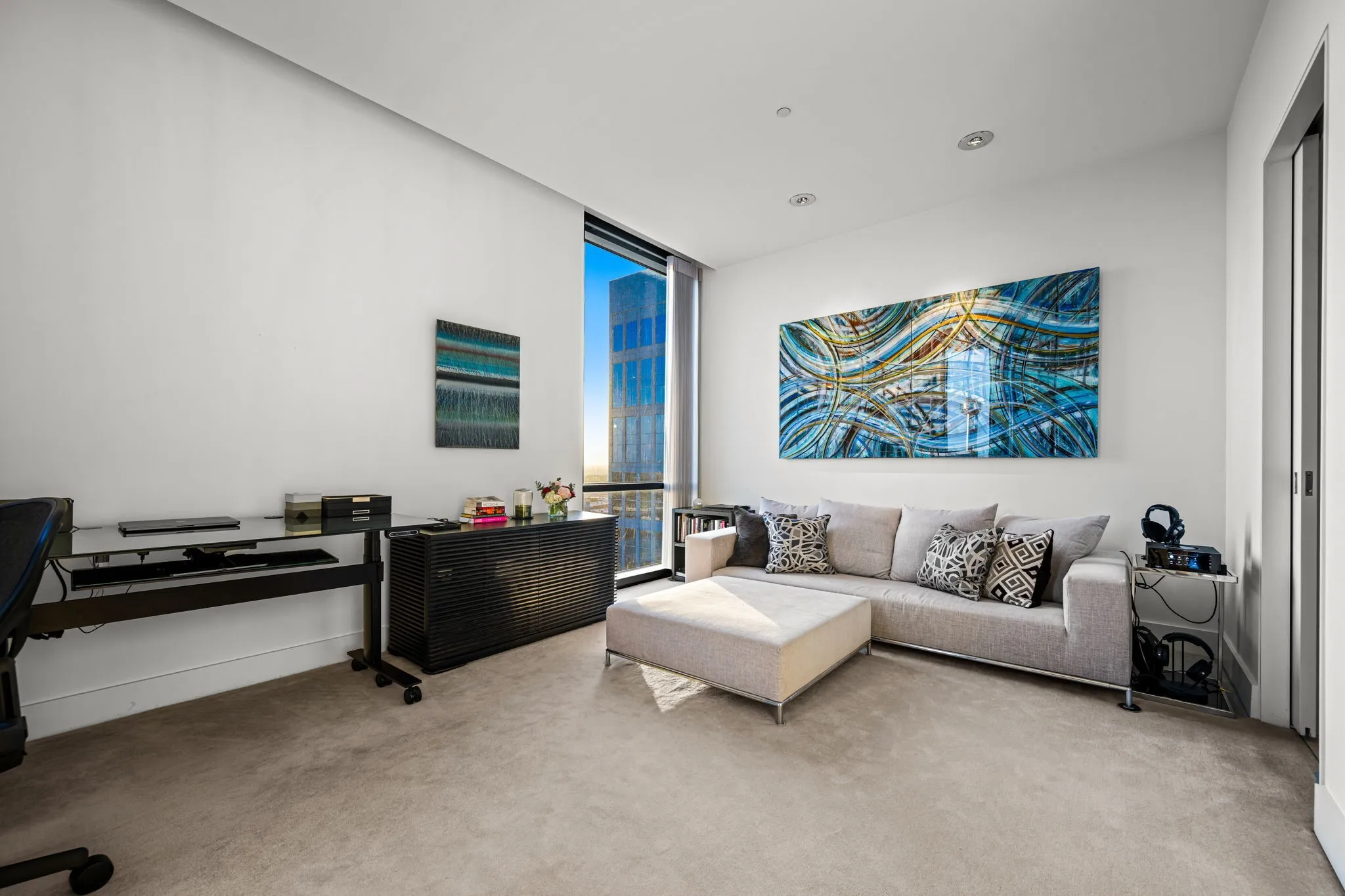 Condominium For Sale in Dallas County , 2200 Victory Avenue 1505, Dallas, Texas 75219, 2 Bedrooms, 3 Bathrooms, 2 Garage spaces, 2,466 Sqft, built in 2007, Price $1,275,000, mls#21332137, Real Estate Agent in Dallas, Homes For Sale in Dallas county, Homes For Sale in Dallas, Realtor in Dallas Texas, Real Estate Brokerage Independent Realty Texas, Luminita Cordes Realtor