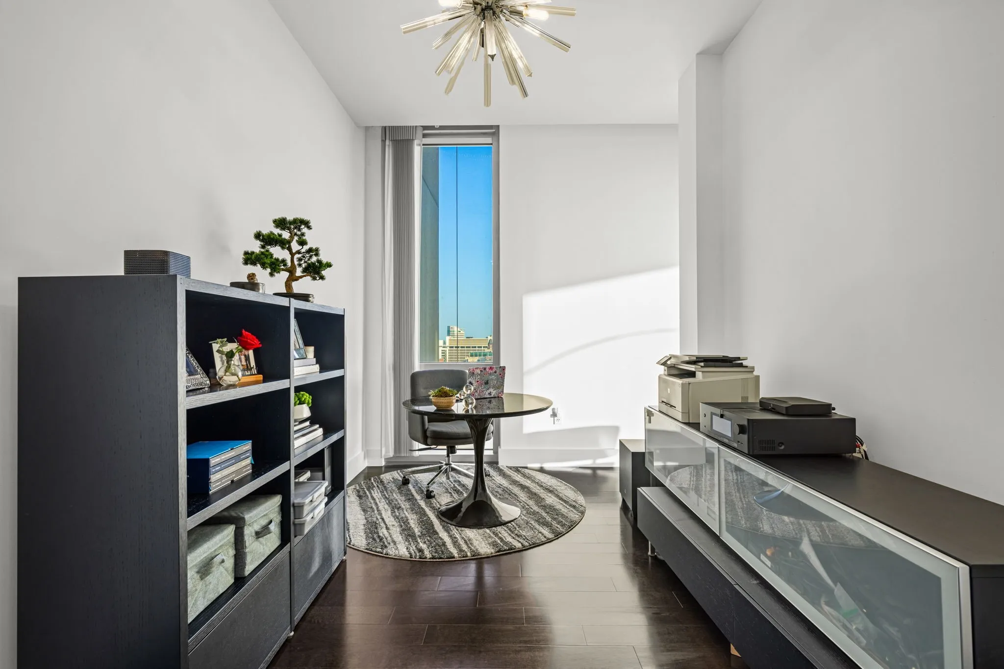 Condominium For Sale in Dallas County , 2200 Victory Avenue 1505, Dallas, Texas 75219, 2 Bedrooms, 3 Bathrooms, 2 Garage spaces, 2,466 Sqft, built in 2007, Price $1,275,000, mls#21332137, Real Estate Agent in Dallas, Homes For Sale in Dallas county, Homes For Sale in Dallas, Realtor in Dallas Texas, Real Estate Brokerage Independent Realty Texas, Luminita Cordes Realtor