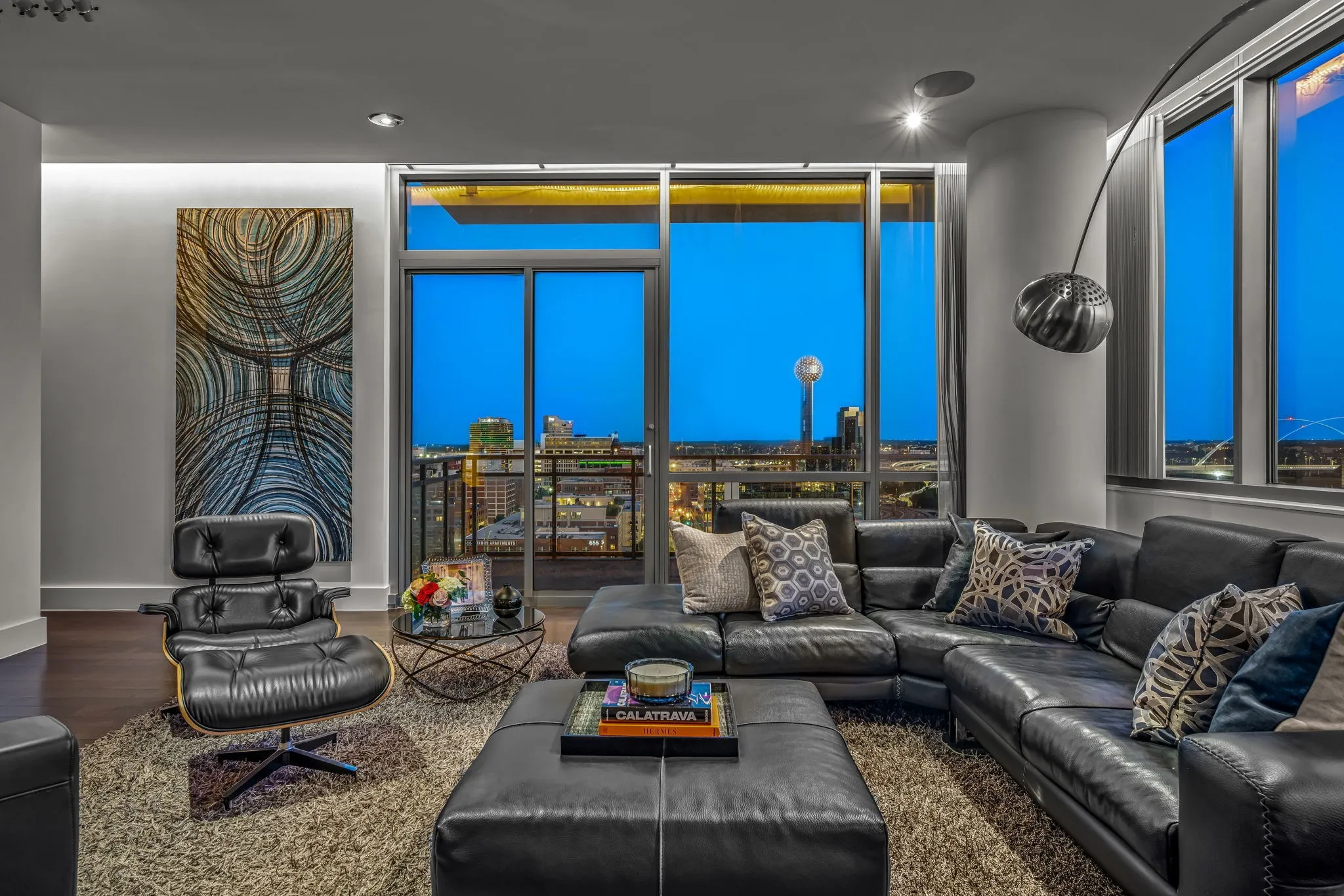 Condominium For Sale in Dallas County , 2200 Victory Avenue 1505, Dallas, Texas 75219, 2 Bedrooms, 3 Bathrooms, 2 Garage spaces, 2,466 Sqft, built in 2007, Price $1,275,000, mls#21332137, Real Estate Agent in Dallas, Homes For Sale in Dallas county, Homes For Sale in Dallas, Realtor in Dallas Texas, Real Estate Brokerage Independent Realty Texas, Luminita Cordes Realtor