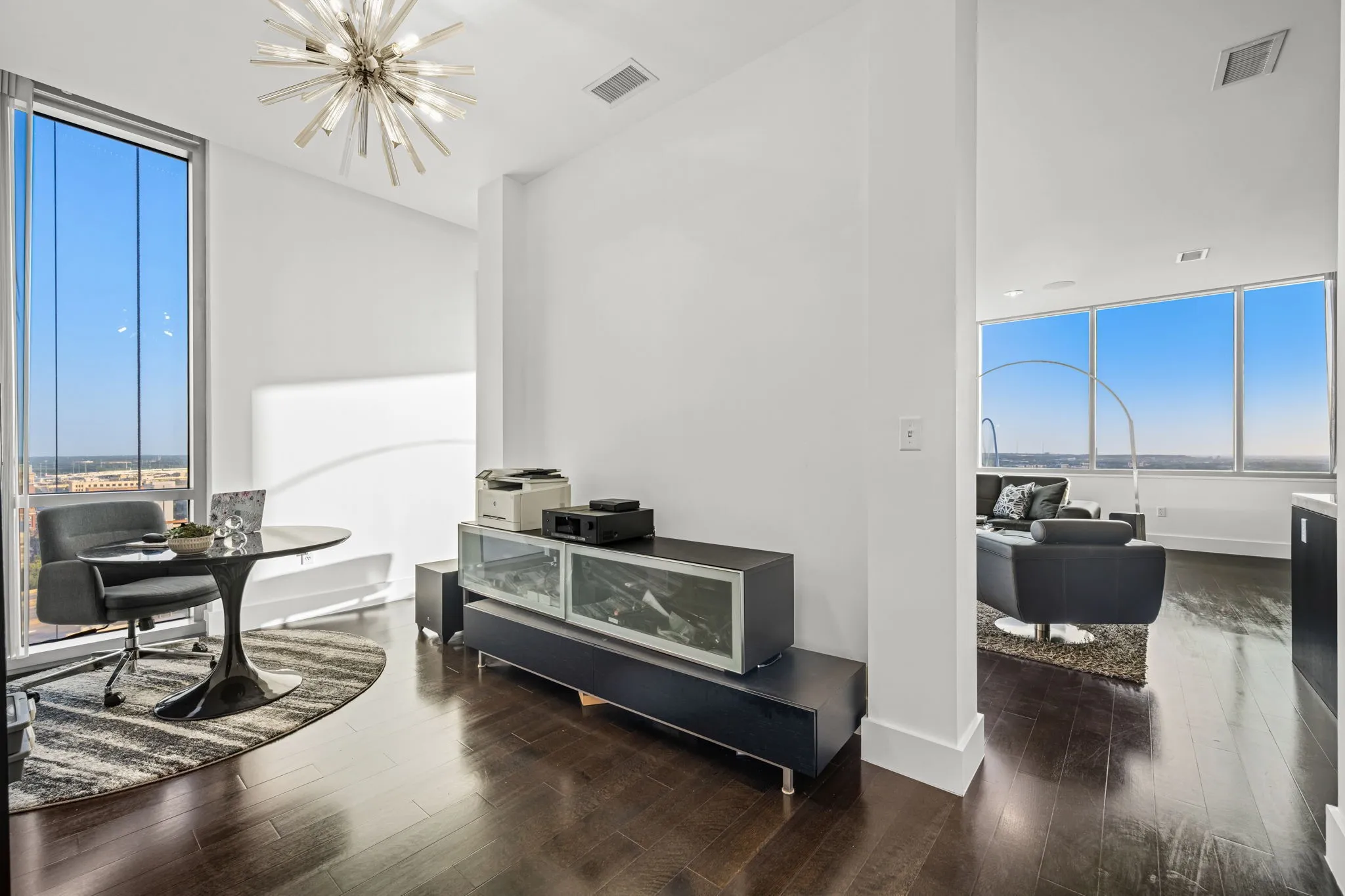 Condominium For Sale in Dallas County , 2200 Victory Avenue 1505, Dallas, Texas 75219, 2 Bedrooms, 3 Bathrooms, 2 Garage spaces, 2,466 Sqft, built in 2007, Price $1,275,000, mls#21332137, Real Estate Agent in Dallas, Homes For Sale in Dallas county, Homes For Sale in Dallas, Realtor in Dallas Texas, Real Estate Brokerage Independent Realty Texas, Luminita Cordes Realtor