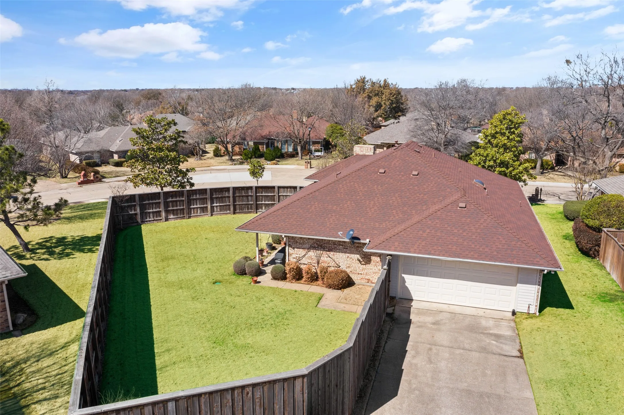 Single Family Residence For Sale in Denton County , 3708 Galloway Lane, Carrollton, Texas 75007, 3 Bedroom, 2 Bathroom, 2 Garage spaces, 1,853 Sqft, built in 1983, mls#21330139, Real Estate Agent in Carrollton, Homes For Sale in Denton county, Homes For Sale in Carrollton, Realtor in Carrollton Texas, Real Estate Brokerage Independent Realty Texas, Luminita Cordes Realtor