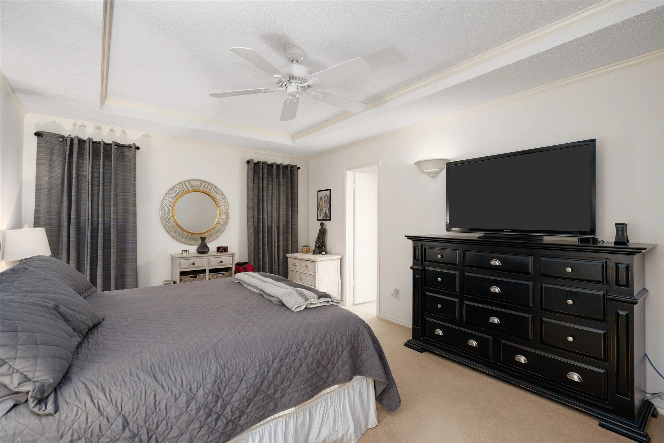 Single Family Residence For Sale in Denton County , 3708 Galloway Lane, Carrollton, Texas 75007, 3 Bedroom, 2 Bathroom, 2 Garage spaces, 1,853 Sqft, built in 1983, mls#21330139, Real Estate Agent in Carrollton, Homes For Sale in Denton county, Homes For Sale in Carrollton, Realtor in Carrollton Texas, Real Estate Brokerage Independent Realty Texas, Luminita Cordes Realtor