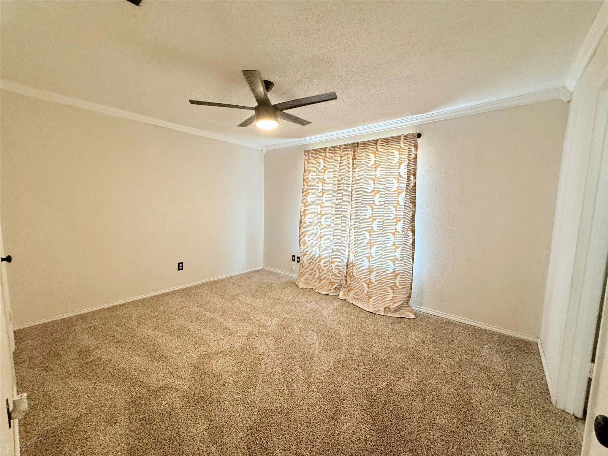 Single Family Residence For Sale in Kaufman County , 116 Gantt Street, Terrell, Texas 75160, 3 Bedroom, 2 Bathroom, 1 Garage spaces, 1,266 Sqft, built in 1972, mls#21331282, Real Estate Agent in Terrell, Homes For Sale in Kaufman county, Homes For Sale in Terrell, Realtor in Terrell Texas, Real Estate Brokerage Independent Realty Texas, Luminita Cordes Realtor