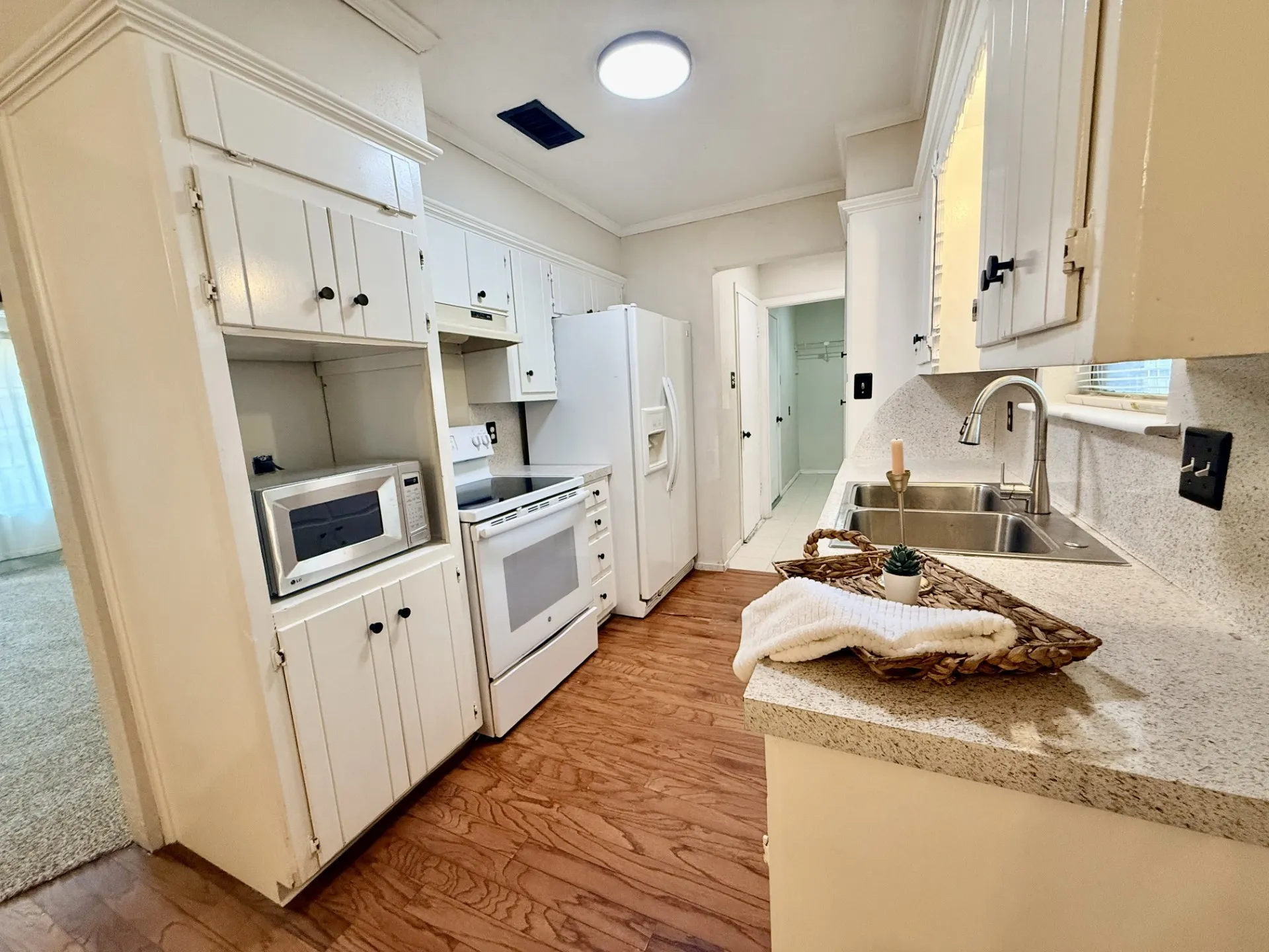 Single Family Residence For Sale in Kaufman County , 116 Gantt Street, Terrell, Texas 75160, 3 Bedroom, 2 Bathroom, 1 Garage spaces, 1,266 Sqft, built in 1972, mls#21331282, Real Estate Agent in Terrell, Homes For Sale in Kaufman county, Homes For Sale in Terrell, Realtor in Terrell Texas, Real Estate Brokerage Independent Realty Texas, Luminita Cordes Realtor