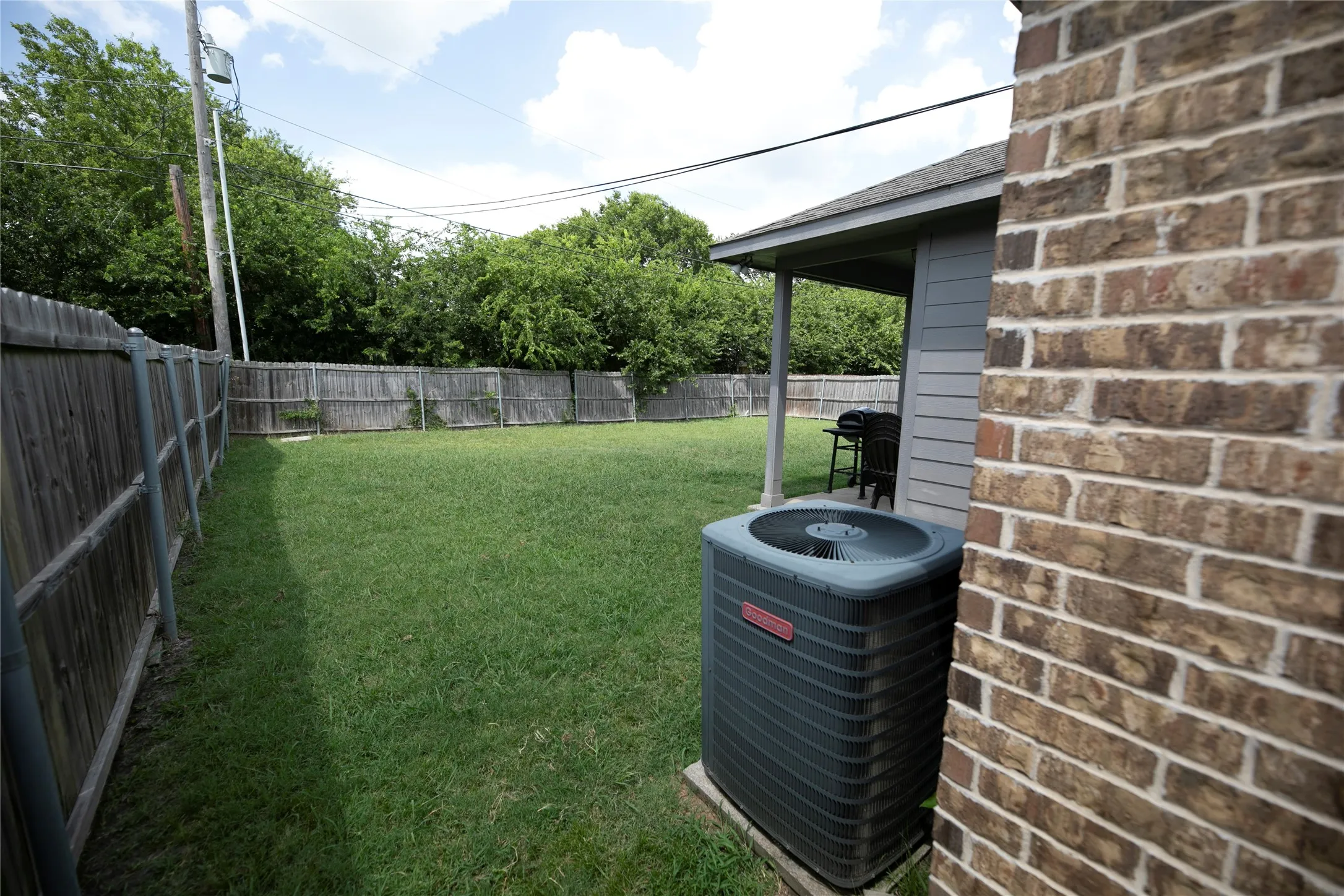 Single Family Residence For Sale in Hunt County , 4806 Jefferson Street, Greenville, Texas 75401, 3 Bedroom, 2 Bathroom, 1 Garage spaces, 1,300 Sqft, built in 2017, mls#21323989, Real Estate Agent in Greenville, Homes For Sale in Hunt county, Homes For Sale in Greenville, Realtor in Greenville Texas, Real Estate Brokerage Independent Realty Texas, Luminita Cordes Realtor