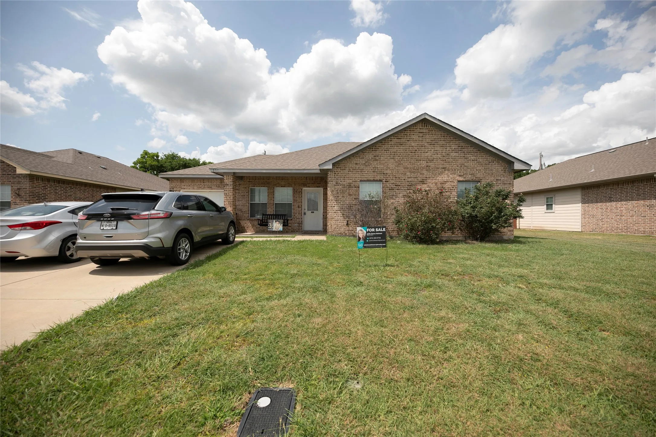 Single Family Residence For Sale in Hunt County , 4806 Jefferson Street, Greenville, Texas 75401, 3 Bedroom, 2 Bathroom, 1 Garage spaces, 1,300 Sqft, built in 2017, mls#21323989, Real Estate Agent in Greenville, Homes For Sale in Hunt county, Homes For Sale in Greenville, Realtor in Greenville Texas, Real Estate Brokerage Independent Realty Texas, Luminita Cordes Realtor