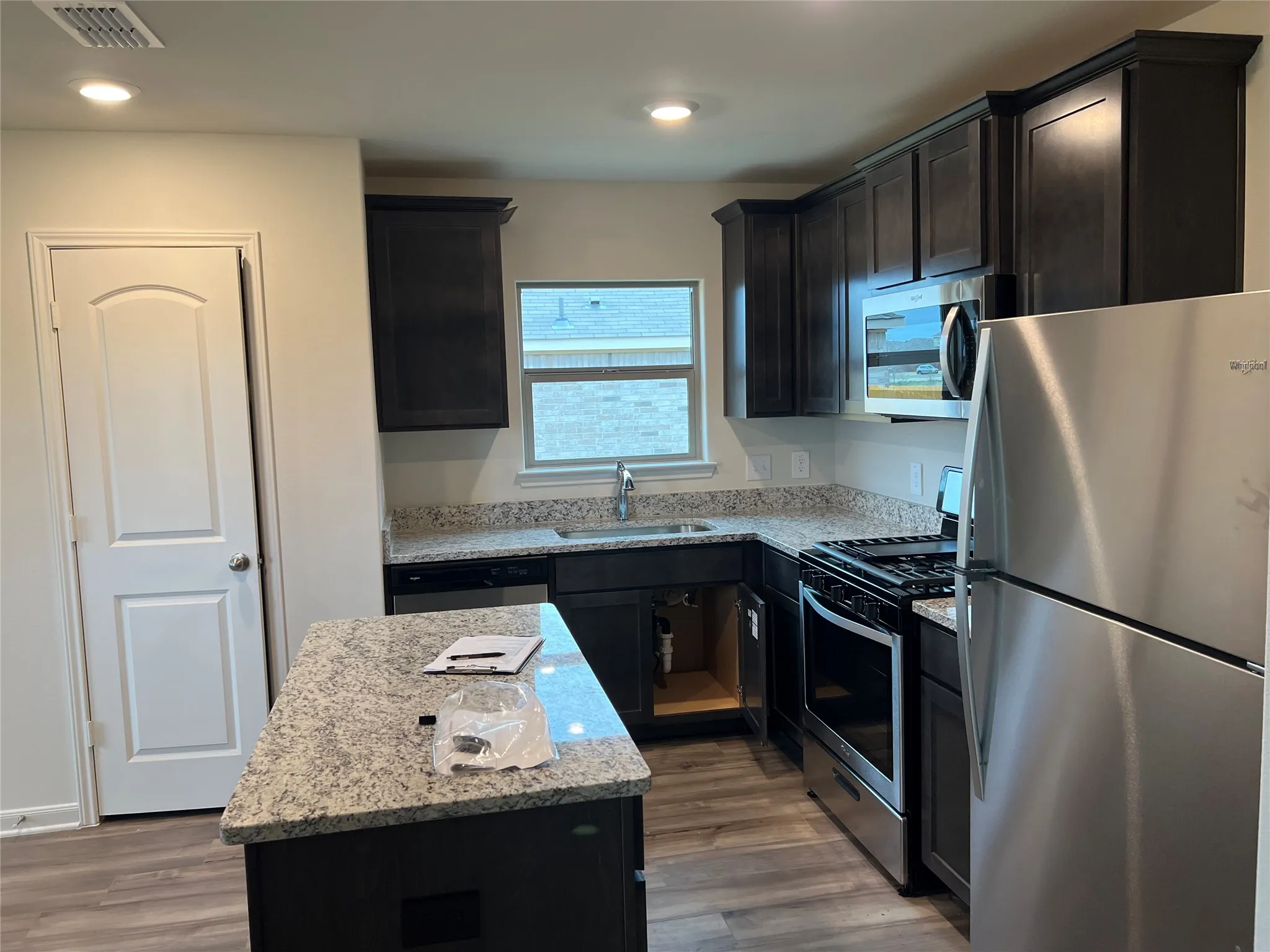 Single Family Residence For Rent in Kaufman County , 3086 Chillingham Drive, Forney, Texas 75126, 3 Bedroom, 2 Bathroom, 2 Garage spaces, 1,606 Sqft, built in 2022, mls#21332587, Real Estate Agent in Forney, Homes For Rent in Kaufman county, Homes For Rent in Forney, Realtor in Forney Texas, Real Estate Brokerage Independent Realty Texas, Luminita Cordes Realtor