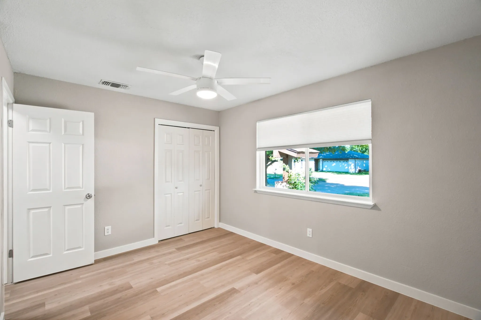 Single Family Residence For Sale in Dallas County , 1615 Roundrock Trail, Mesquite, Texas 75149, 4 Bedroom, 3 Bathroom, Garage spaces, 1,789 Sqft, built in 1978, mls#21275152, Real Estate Agent in Mesquite, Homes For Sale in Dallas county, Homes For Sale in Mesquite, Realtor in Mesquite Texas, Real Estate Brokerage Independent Realty Texas, Luminita Cordes Realtor