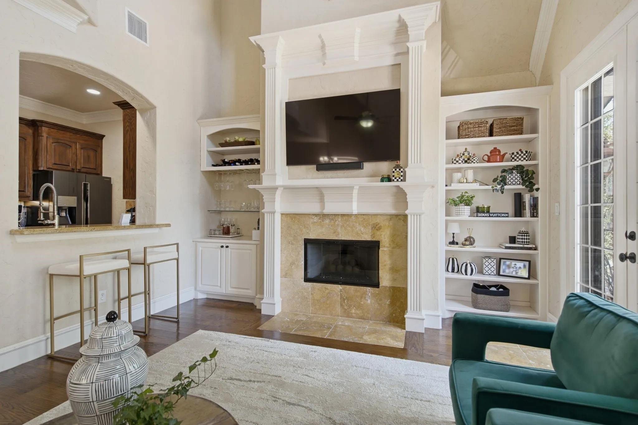Townhouse For Sale in Dallas County , 728 Rockingham Drive, Irving, Texas 75063, 3 Bedroom, 3 Bathroom, 2 Garage spaces, 2,632 Sqft, built in 2006, mls#21328786, Real Estate Agent in Irving, Homes For Sale in Dallas county, Homes For Sale in Irving, Realtor in Irving Texas, Real Estate Brokerage Independent Realty Texas, Luminita Cordes Realtor