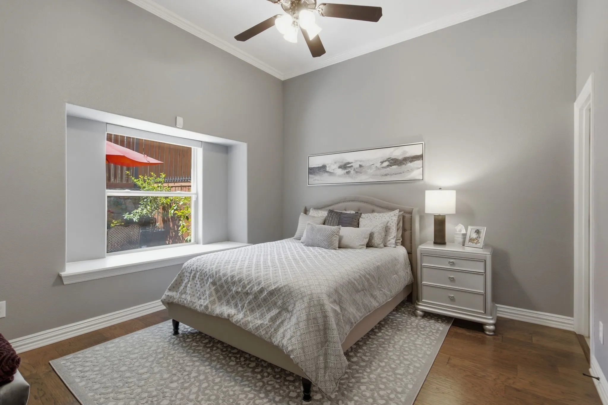 Townhouse For Sale in Dallas County , 728 Rockingham Drive, Irving, Texas 75063, 3 Bedroom, 3 Bathroom, 2 Garage spaces, 2,632 Sqft, built in 2006, mls#21328786, Real Estate Agent in Irving, Homes For Sale in Dallas county, Homes For Sale in Irving, Realtor in Irving Texas, Real Estate Brokerage Independent Realty Texas, Luminita Cordes Realtor