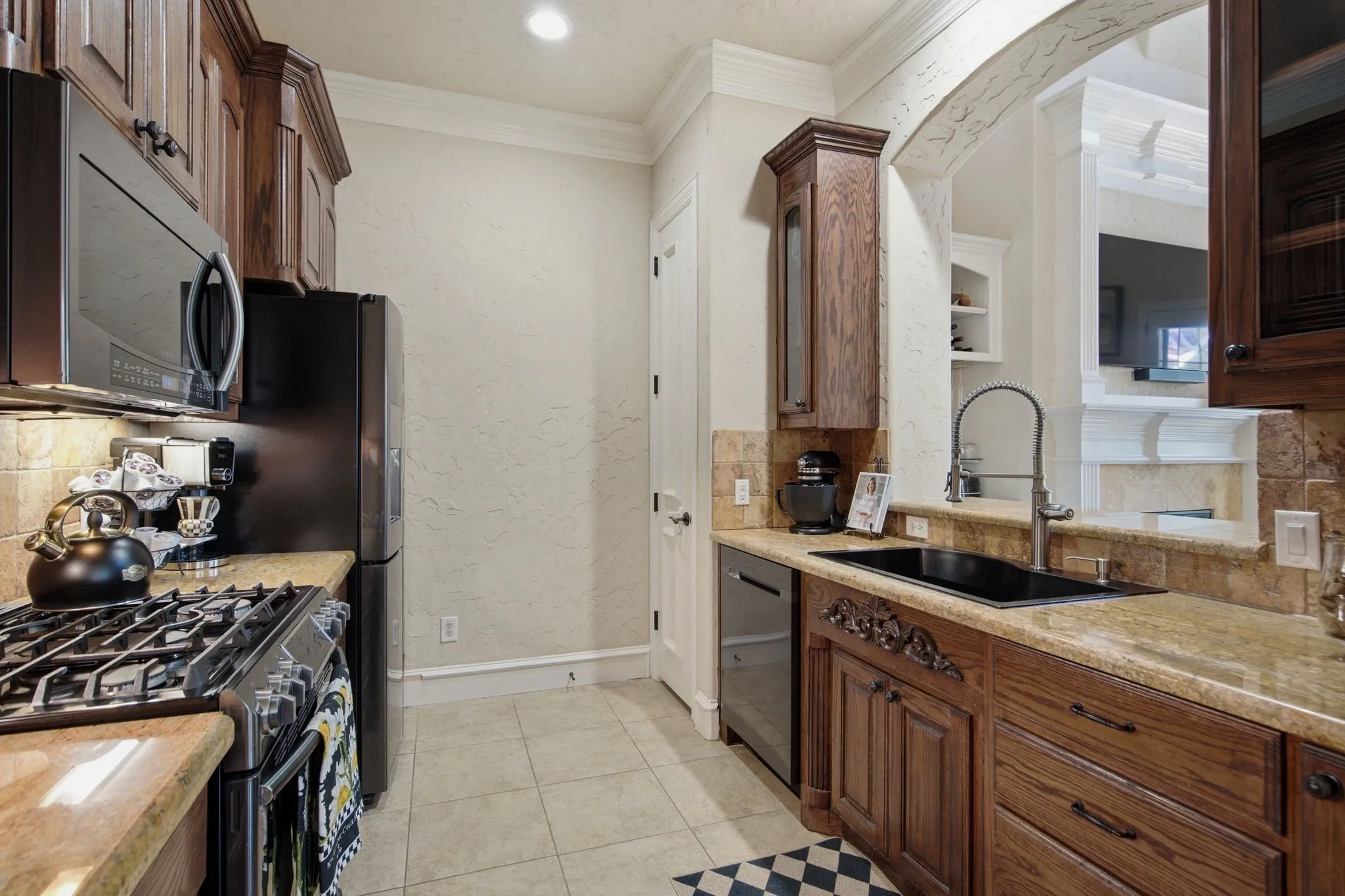 Townhouse For Sale in Dallas County , 728 Rockingham Drive, Irving, Texas 75063, 3 Bedroom, 3 Bathroom, 2 Garage spaces, 2,632 Sqft, built in 2006, mls#21328786, Real Estate Agent in Irving, Homes For Sale in Dallas county, Homes For Sale in Irving, Realtor in Irving Texas, Real Estate Brokerage Independent Realty Texas, Luminita Cordes Realtor