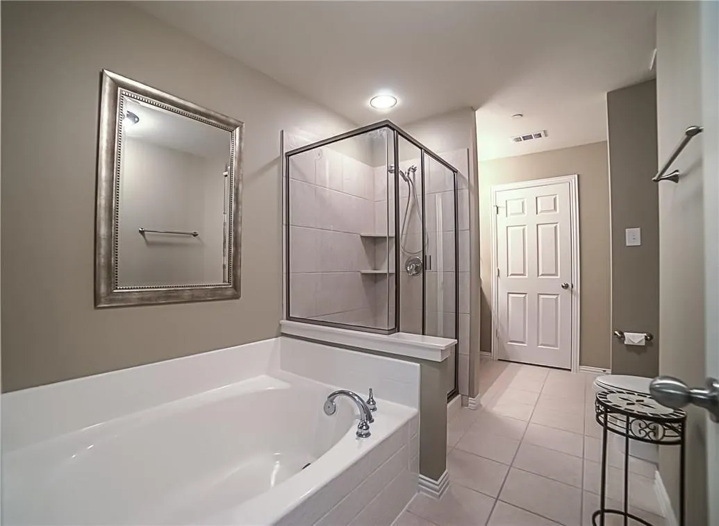 Townhouse For Rent in Collin County , 5790 Antique Rose Trail, Fairview, Texas 75069, 2 Bedroom, 2 Bathroom, 2 Garage spaces, 1,255 Sqft, built in 2008, mls#21311484, Real Estate Agent in Fairview, Homes For Rent in Collin county, Homes For Rent in Fairview, Realtor in Fairview Texas, Real Estate Brokerage Independent Realty Texas, Luminita Cordes Realtor