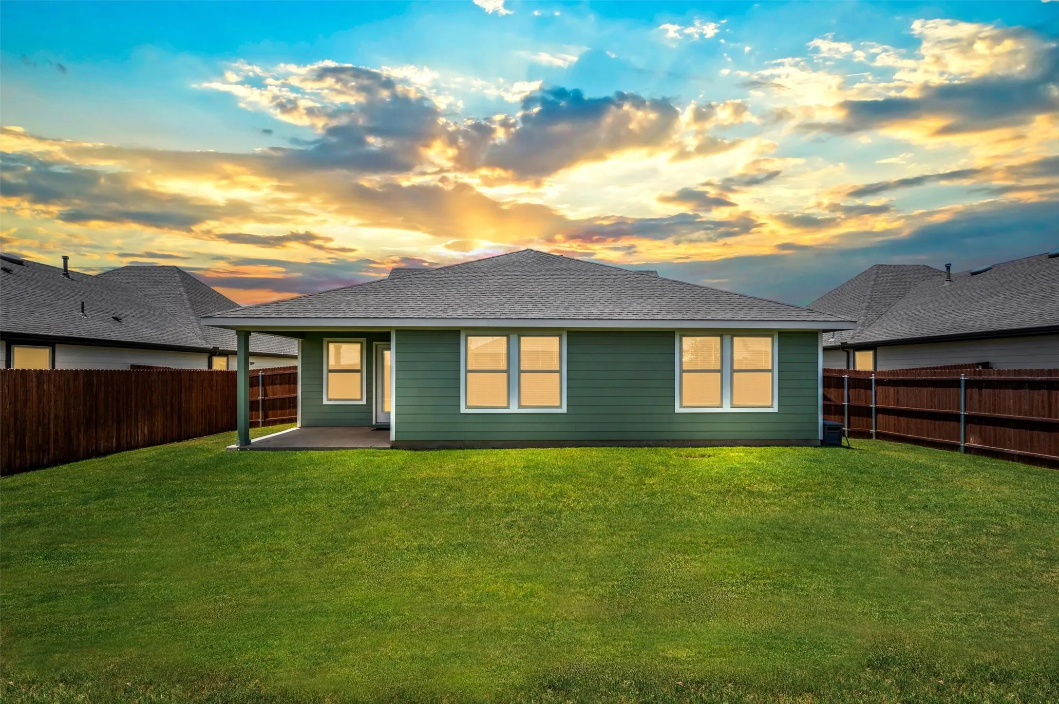 Single Family Residence For Sale in Grayson County , 2315 Hydrangea Drive, Pilot Point, Texas 76258, 4 Bedroom, 2 Bathroom, 2 Garage spaces, 1,779 Sqft, built in 2024, mls#21332500, Real Estate Agent in Pilot Point, Homes For Sale in Grayson county, Homes For Sale in Pilot Point, Realtor in Pilot Point Texas, Real Estate Brokerage Independent Realty Texas, Luminita Cordes Realtor