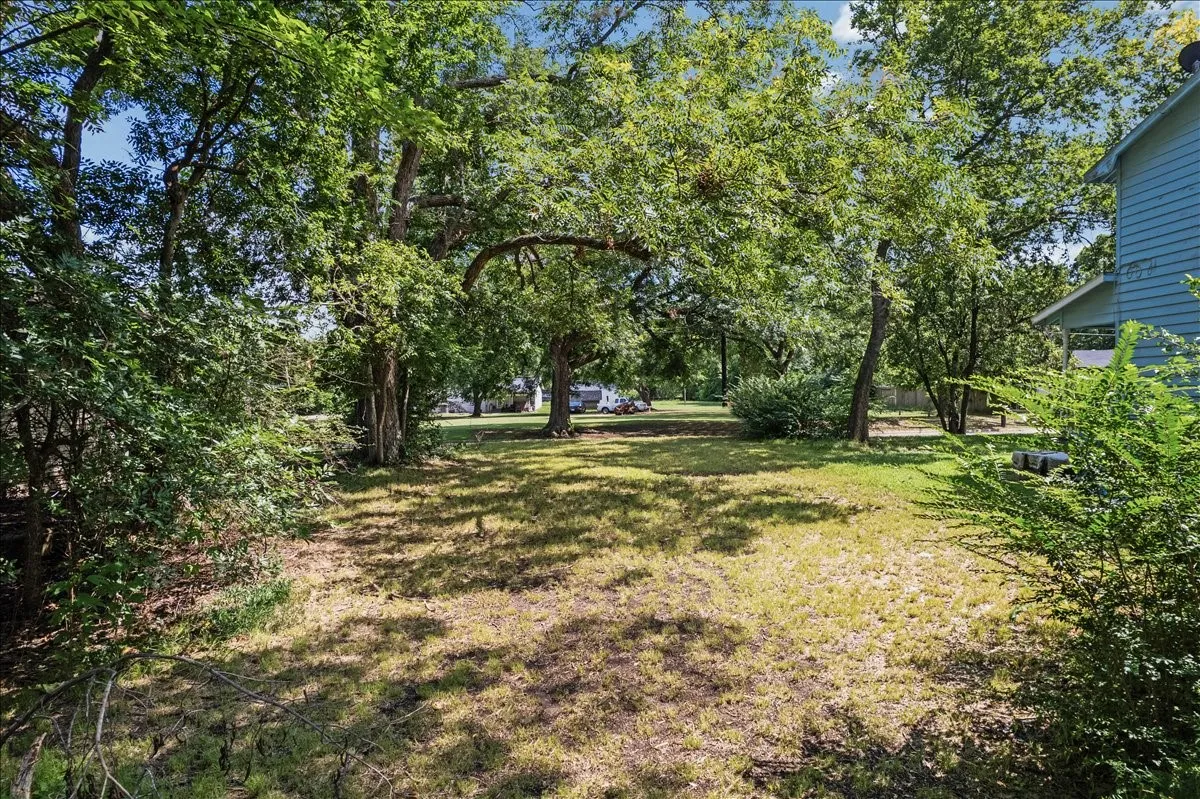 Unimproved Land For Sale in Grayson County , 511 E Wilson Avenue, Sherman, Texas 75090, 0, 0, Garage spaces, 0 Sqft, built in 0, mls#21332601, Real Estate Agent in Sherman, Homes For Sale in Grayson county, Homes For Sale in Sherman, Realtor in Sherman Texas, Real Estate Brokerage Independent Realty Texas, Luminita Cordes Realtor