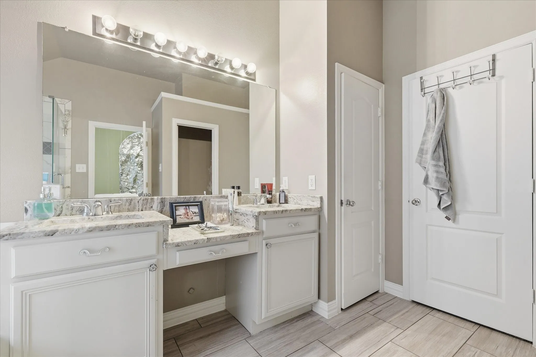 Single Family Residence For Sale in Denton County , 4432 Spanish Oak Circle, Corinth, Texas 76208, 3 Bedroom, 2 Bathroom, 2 Garage spaces, 2,052 Sqft, built in 1998, mls#21327038, Real Estate Agent in Corinth, Homes For Sale in Denton county, Homes For Sale in Corinth, Realtor in Corinth Texas, Real Estate Brokerage Independent Realty Texas, Luminita Cordes Realtor